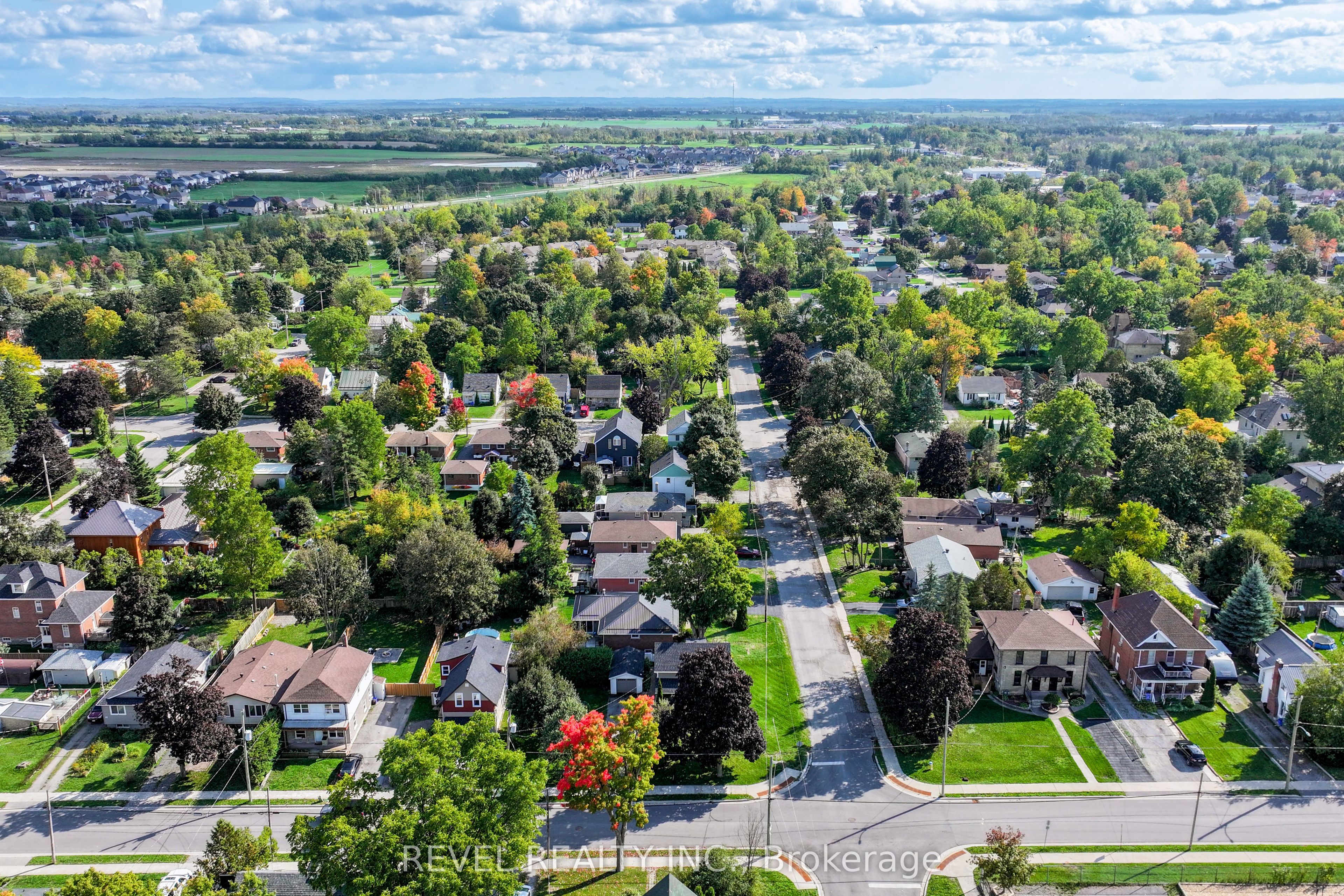 35 Glenelg Street E Property Photo 46