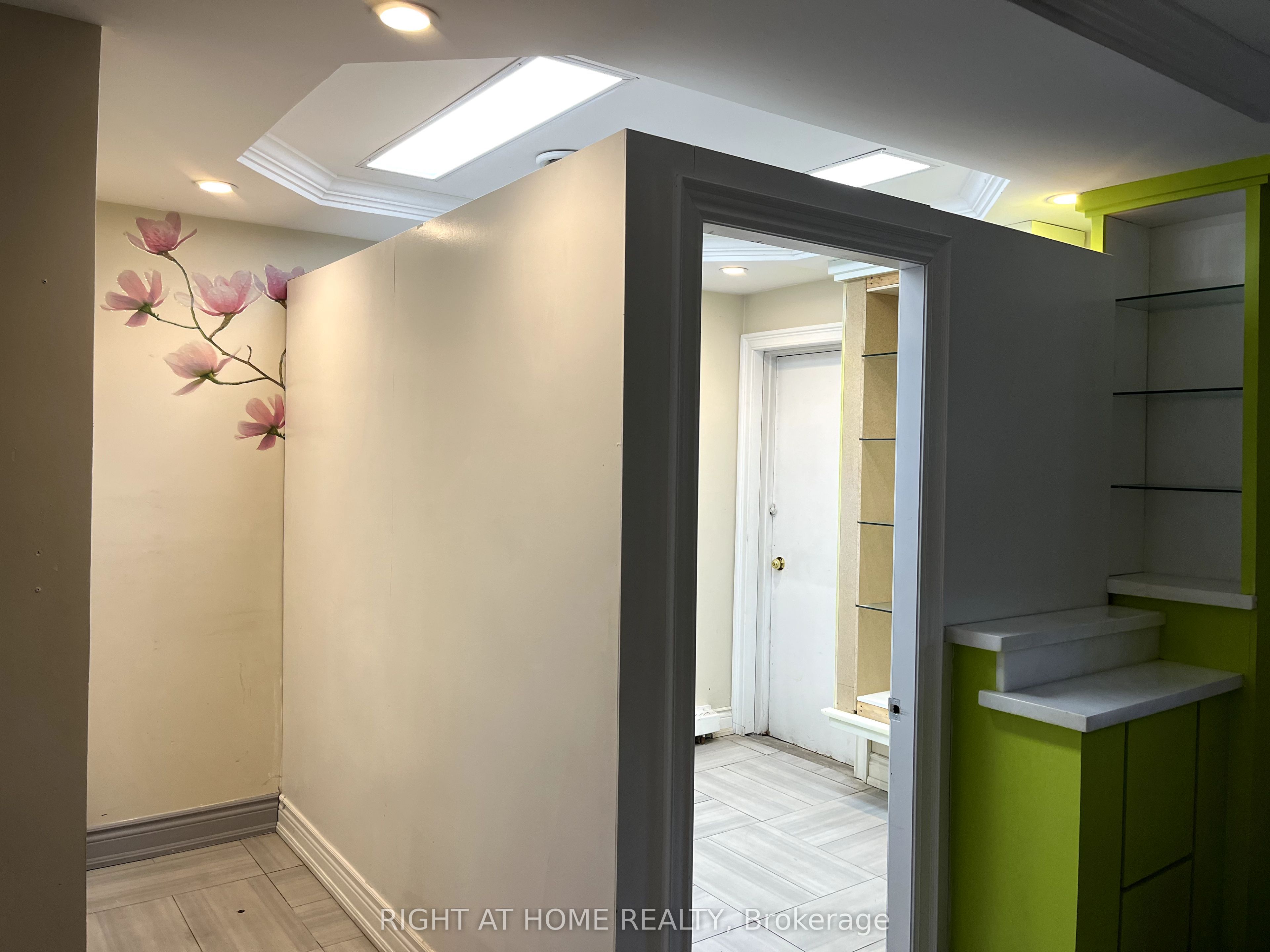 314 Crockett Street 1 Property Photo 5