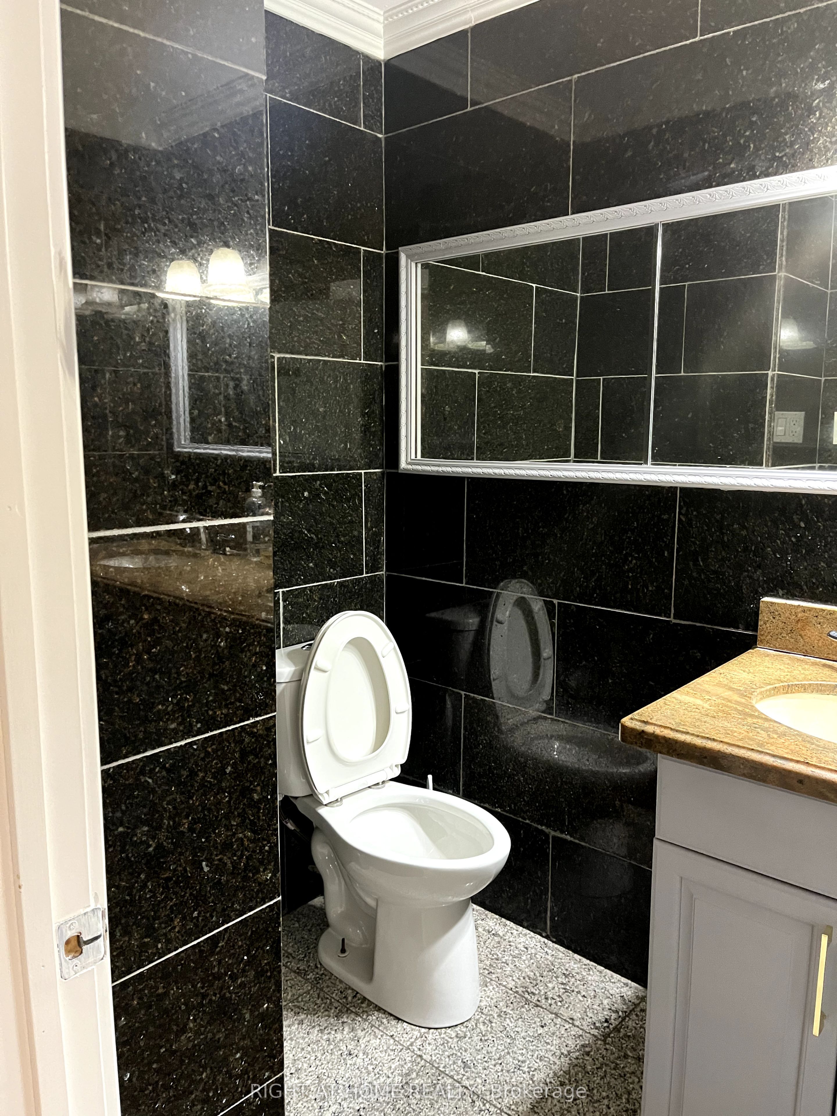 314 Crockett Street 1 Property Photo 6