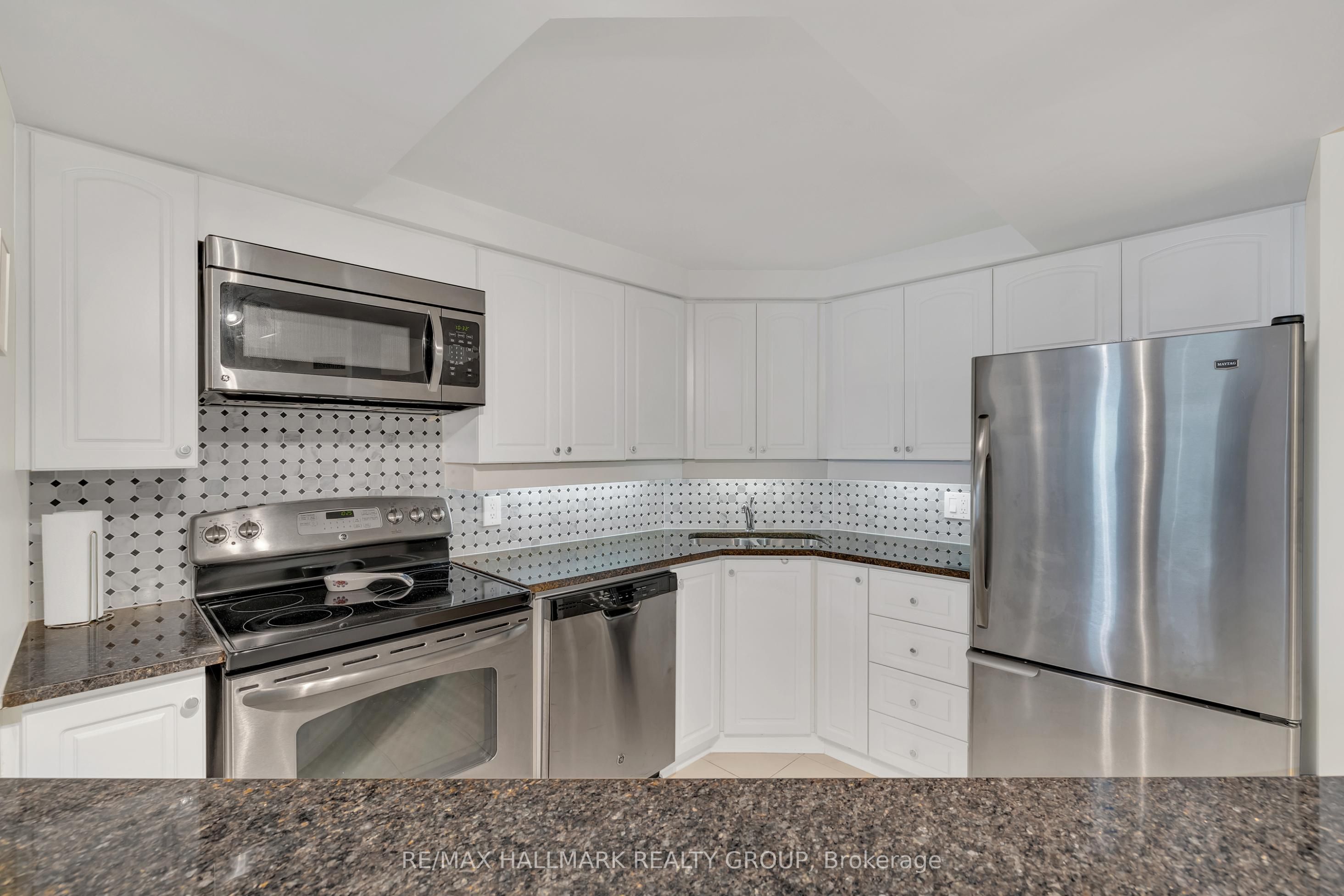 550 Cambridge Street S 307 Property Photo 8