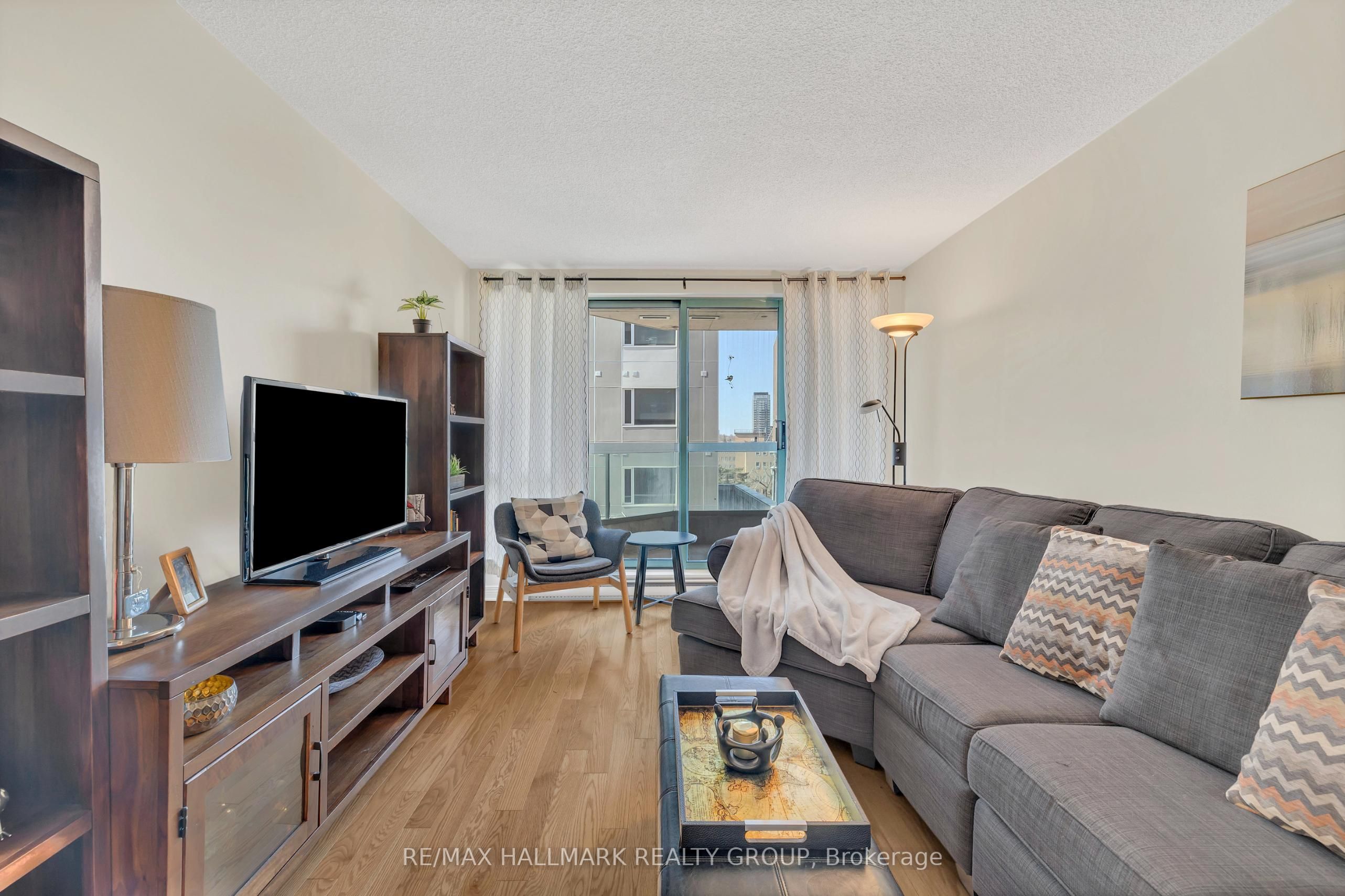 550 Cambridge Street S 307 Property Photo 10