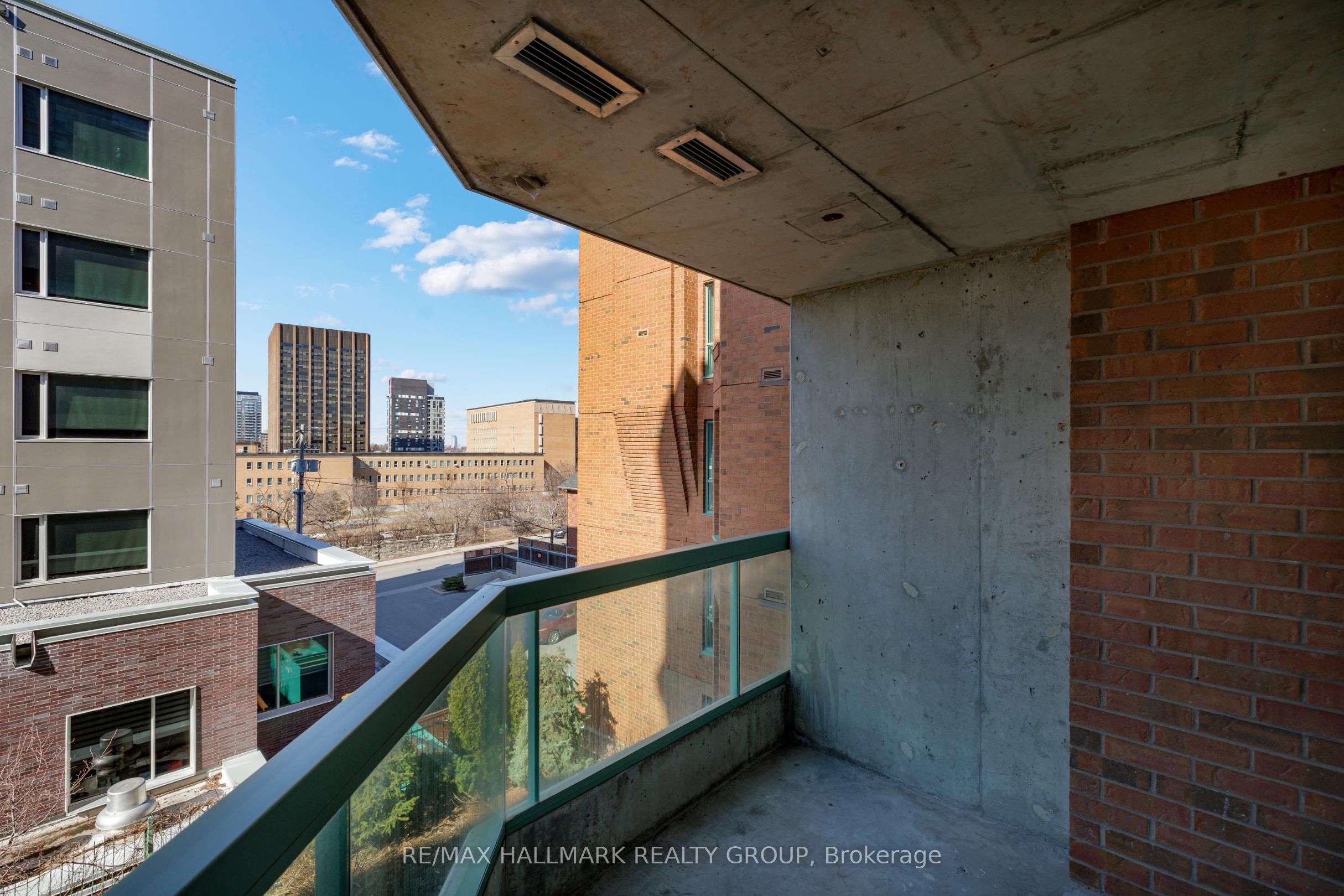 550 Cambridge Street S 307 Property Photo 11