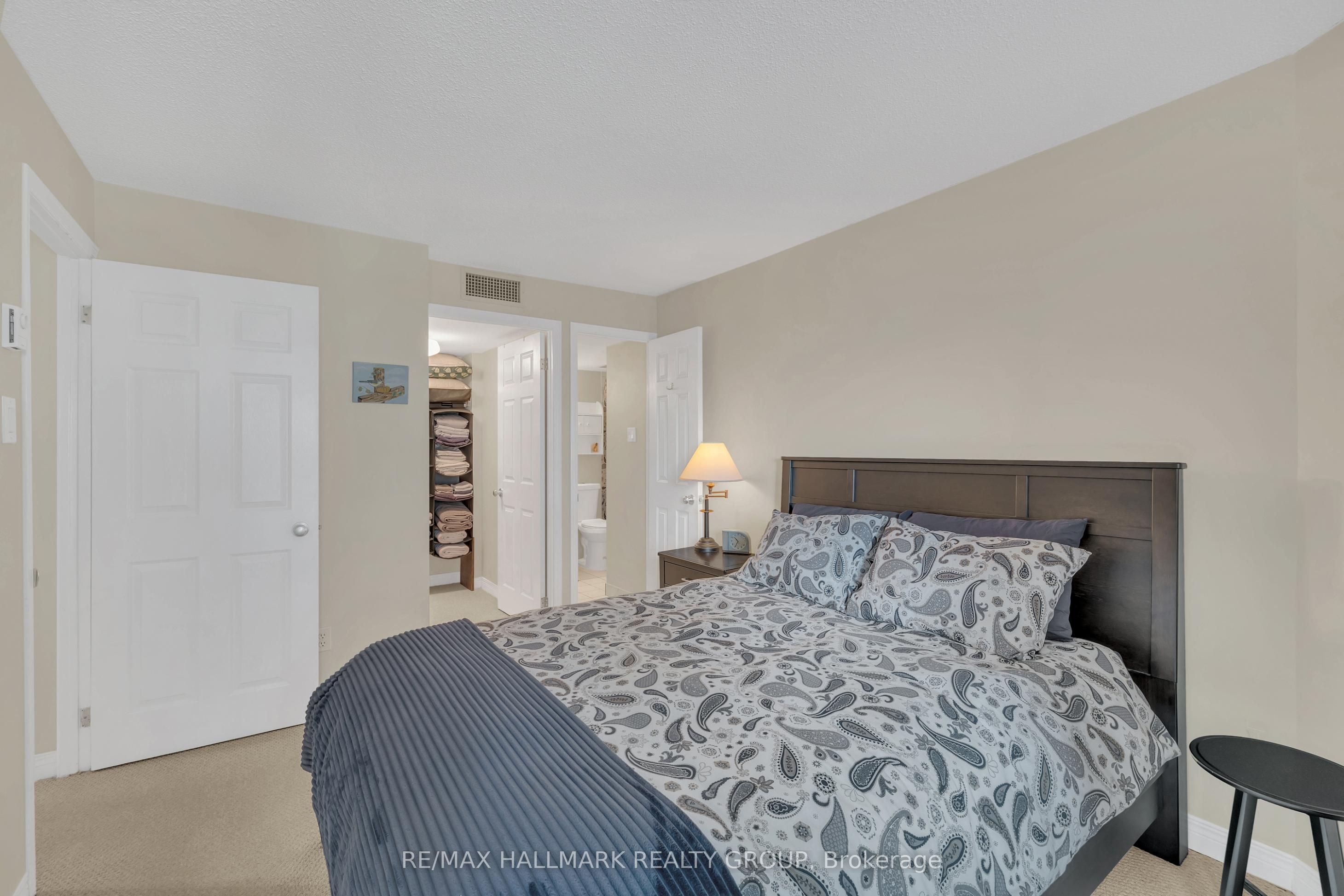 550 Cambridge Street S 307 Property Photo 16