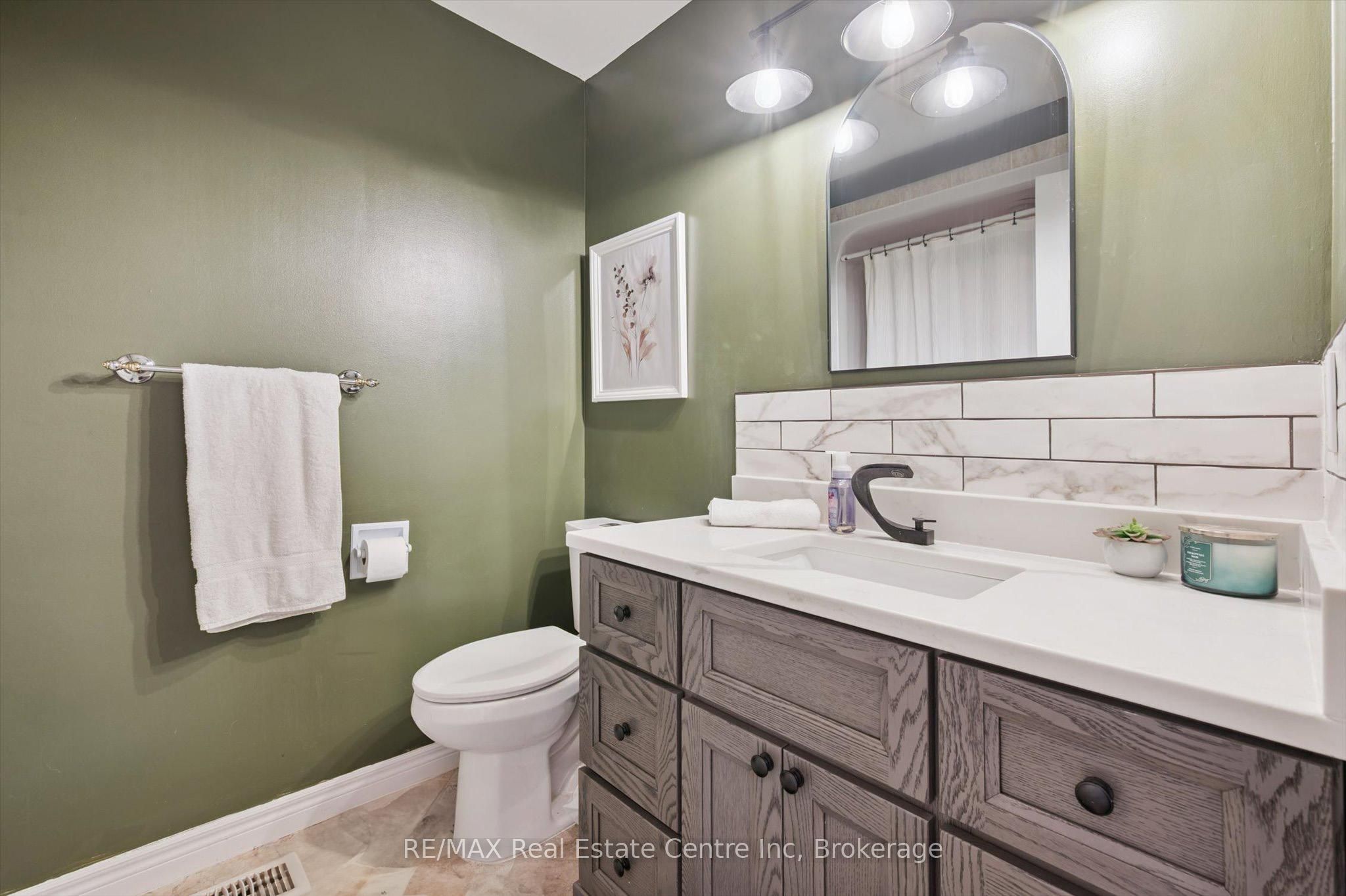 5044 Whitelaw Road Property Photo 19