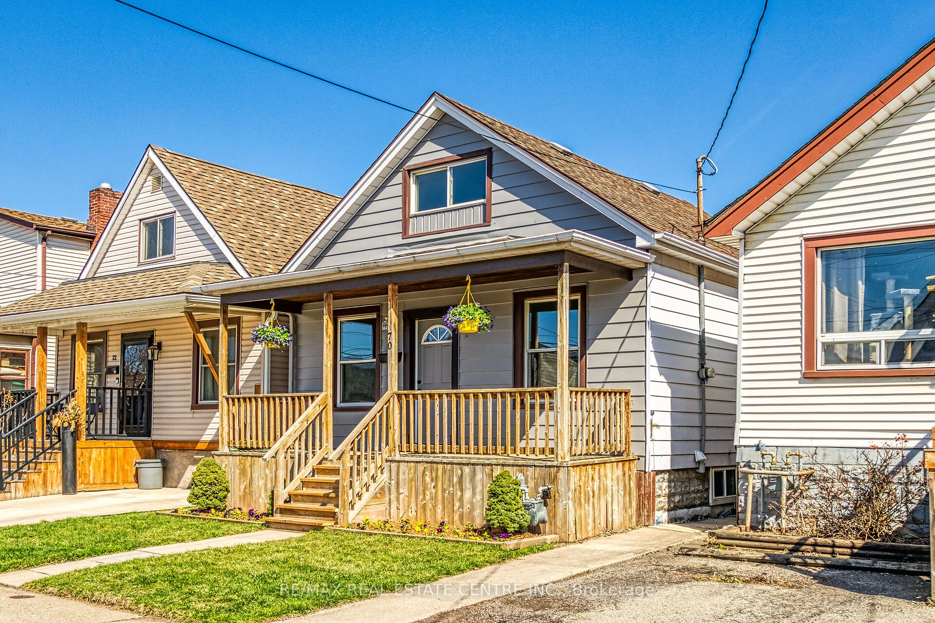 70 Robins Avenue Property Photo 1