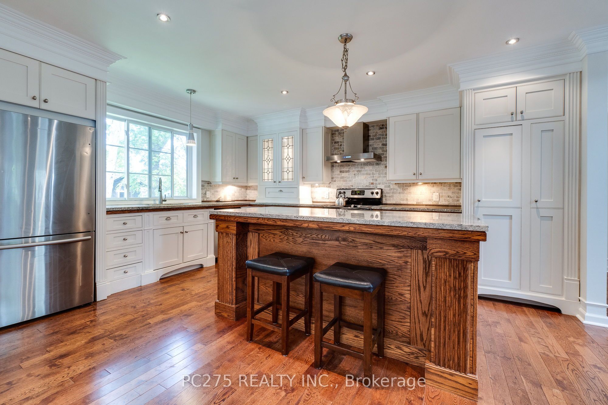 23 Mactavesh Crescent Property Photo 12