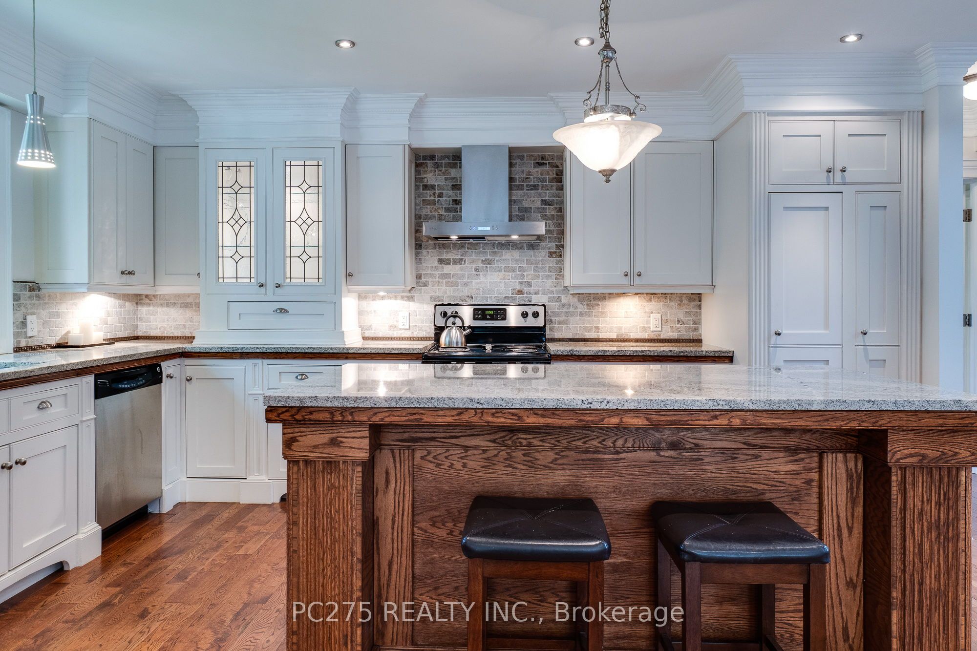 23 Mactavesh Crescent Property Photo 13