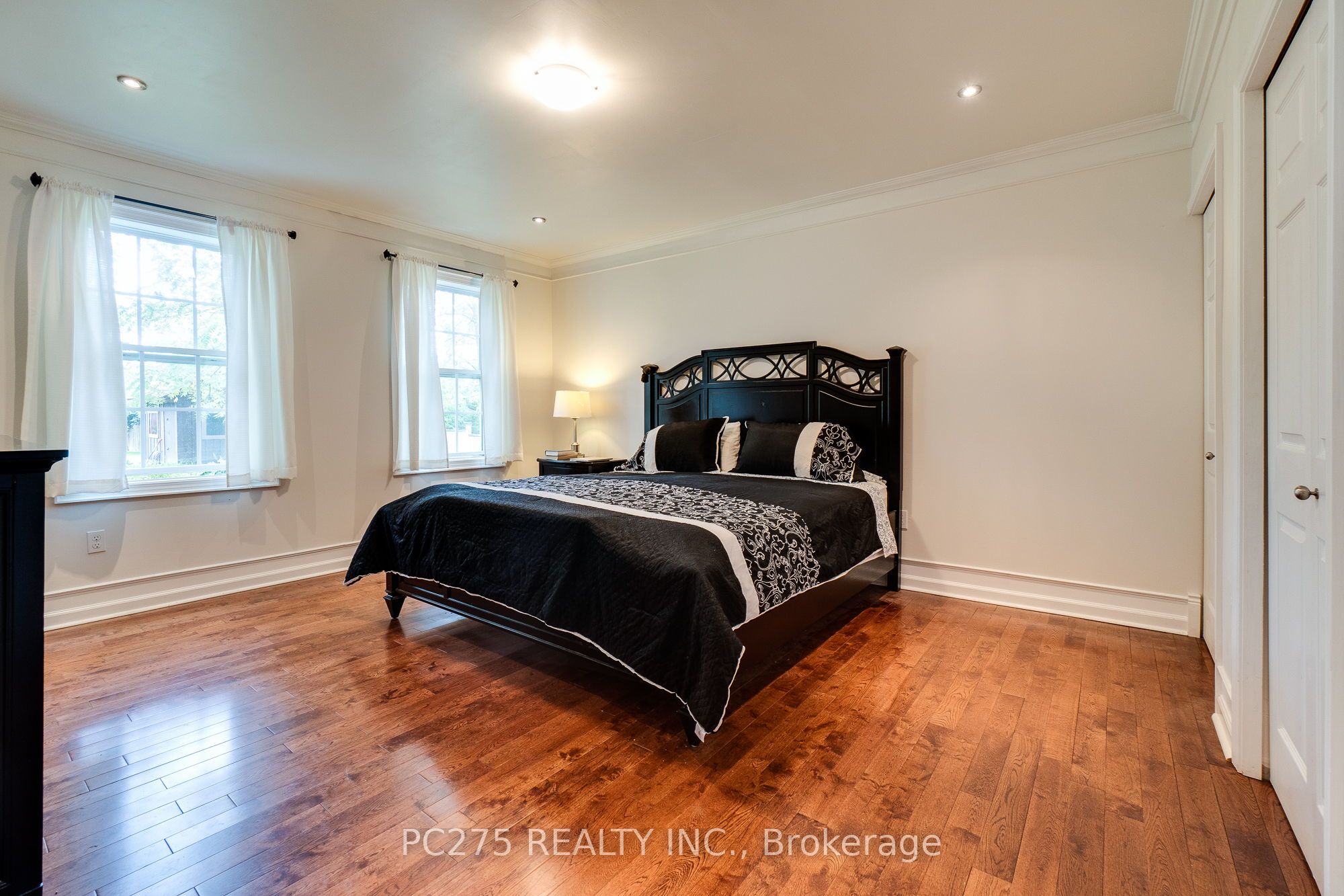 23 Mactavesh Crescent Property Photo 17