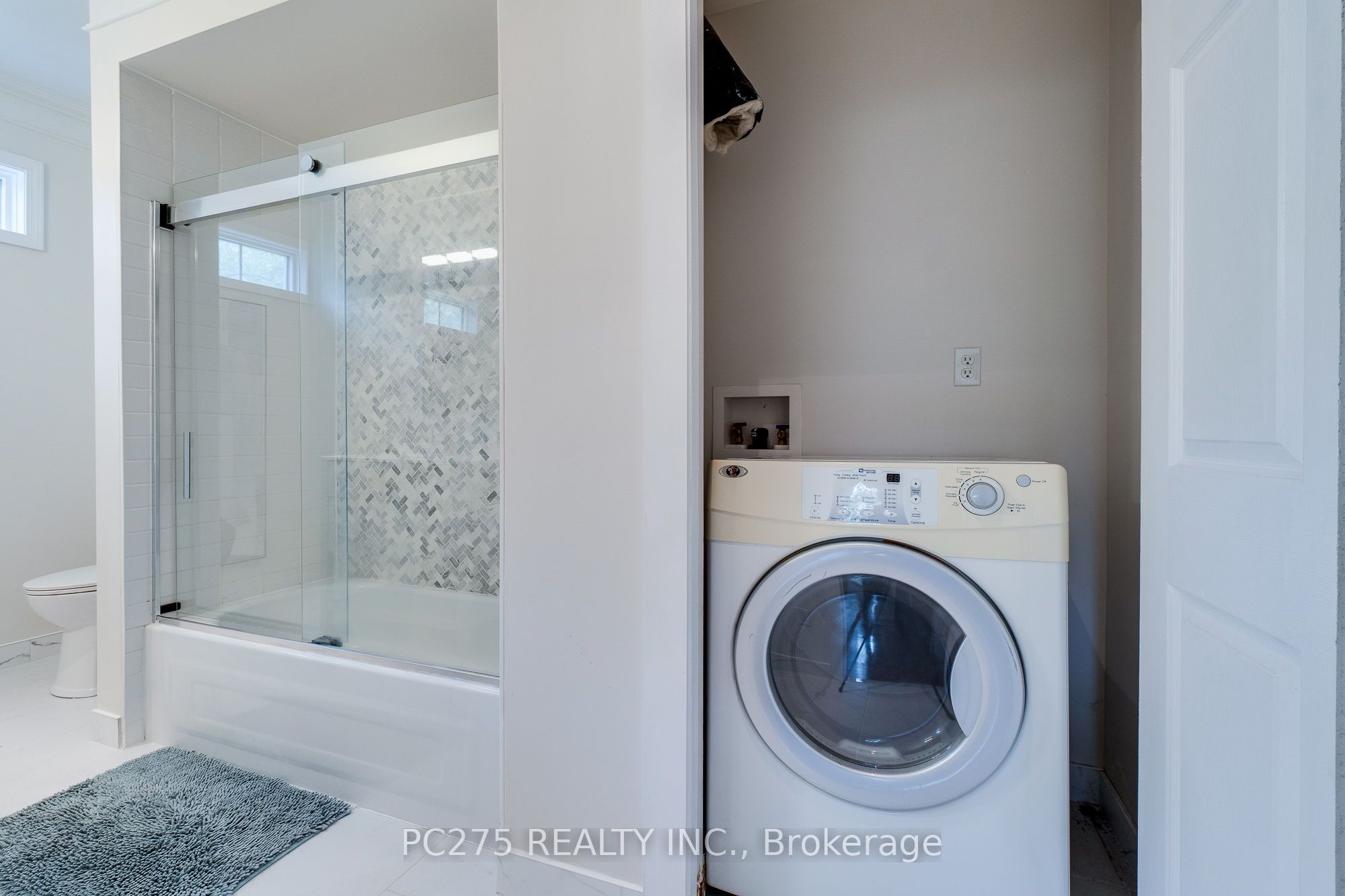 23 Mactavesh Crescent Property Photo 21