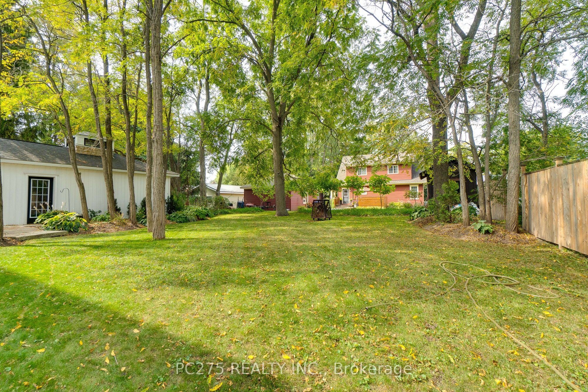 23 Mactavesh Crescent Property Photo 33