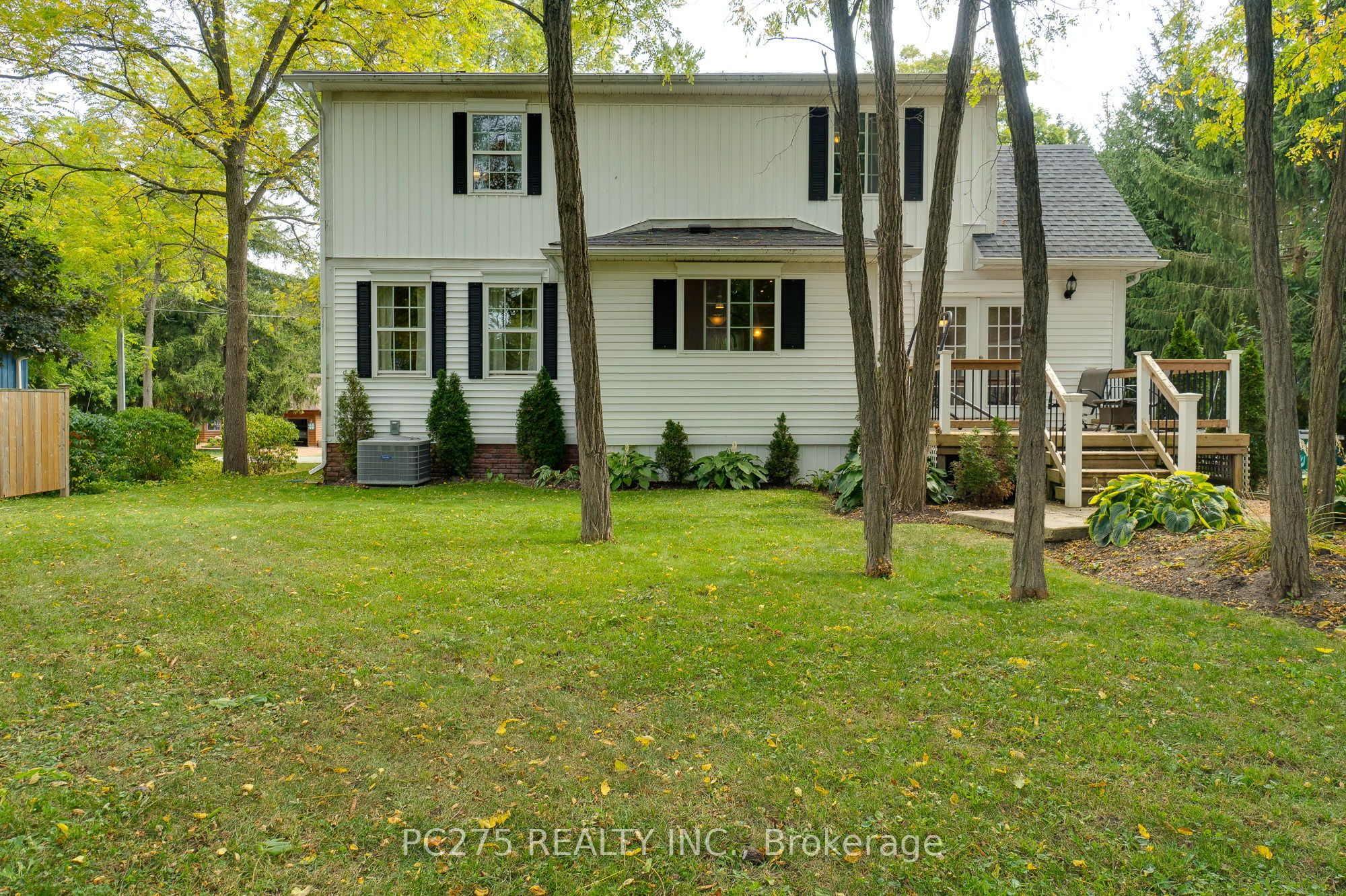 23 Mactavesh Crescent Property Photo 35