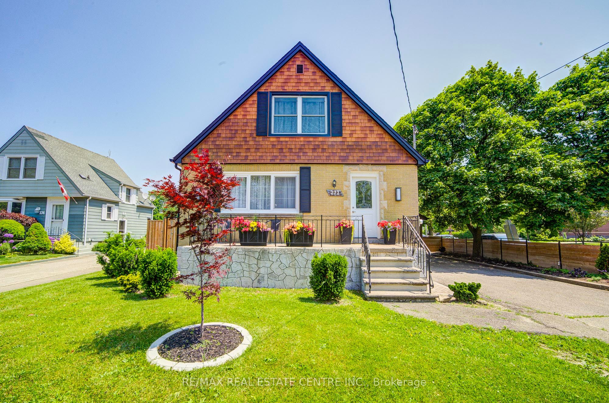 272 Grantham Avenue Property Photo