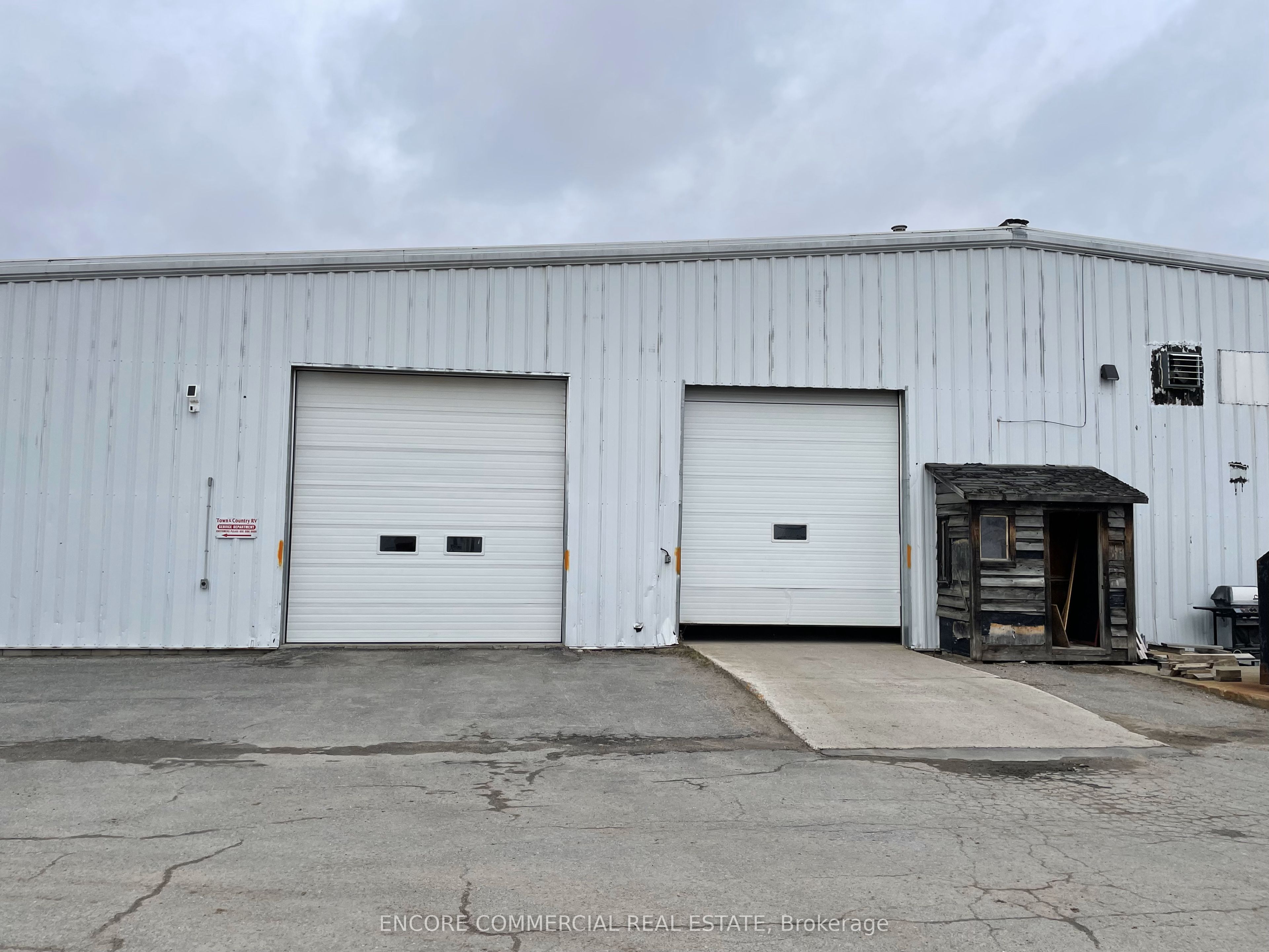 2021 Rogers Rd Property Photo 9