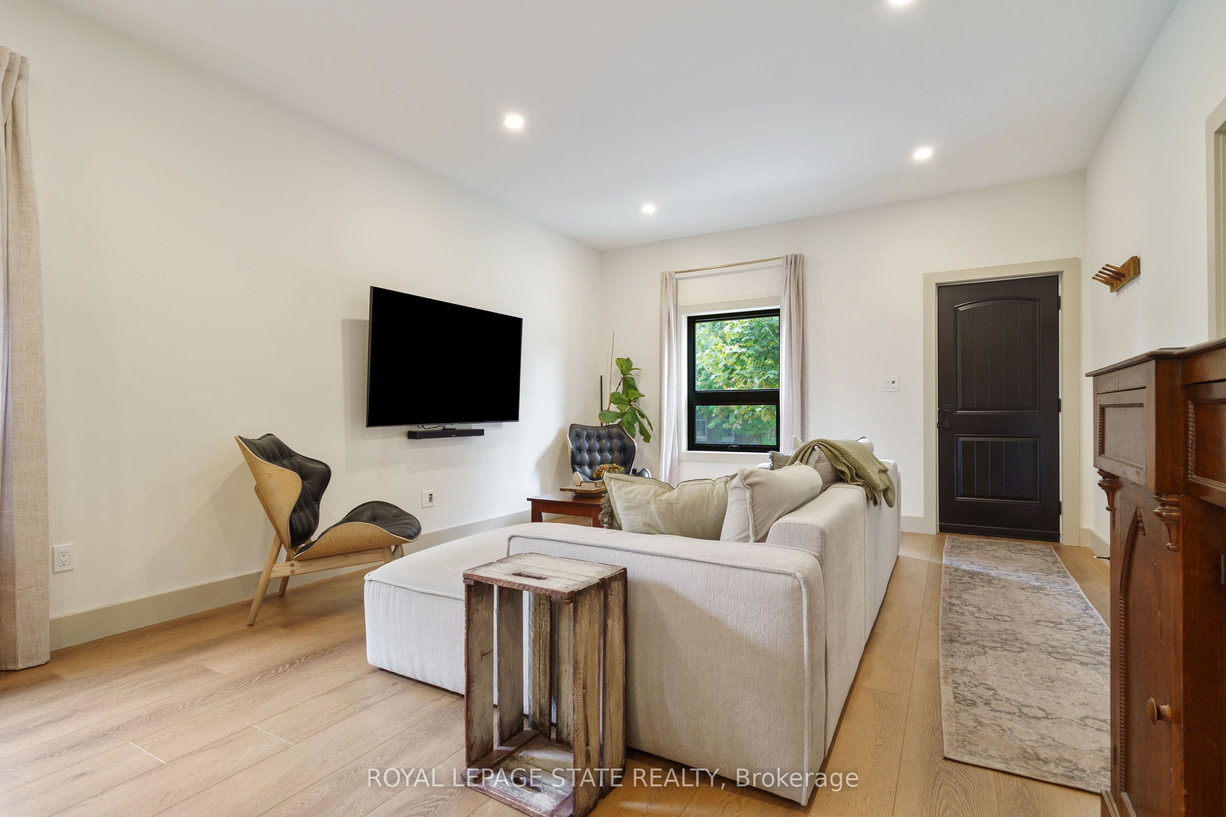 51 Terrace Hill Street Property Photo 6