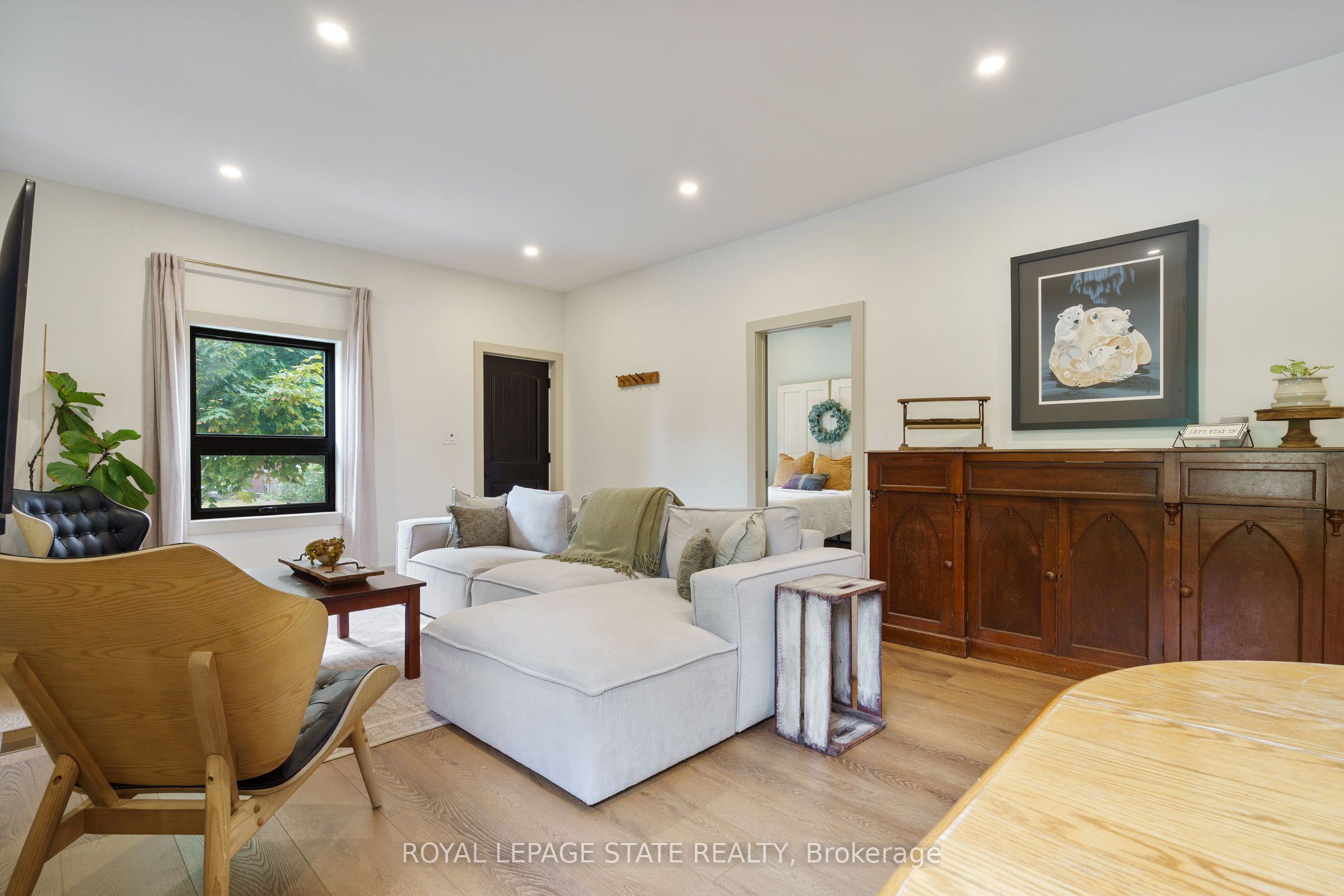 51 Terrace Hill Street Property Photo 7