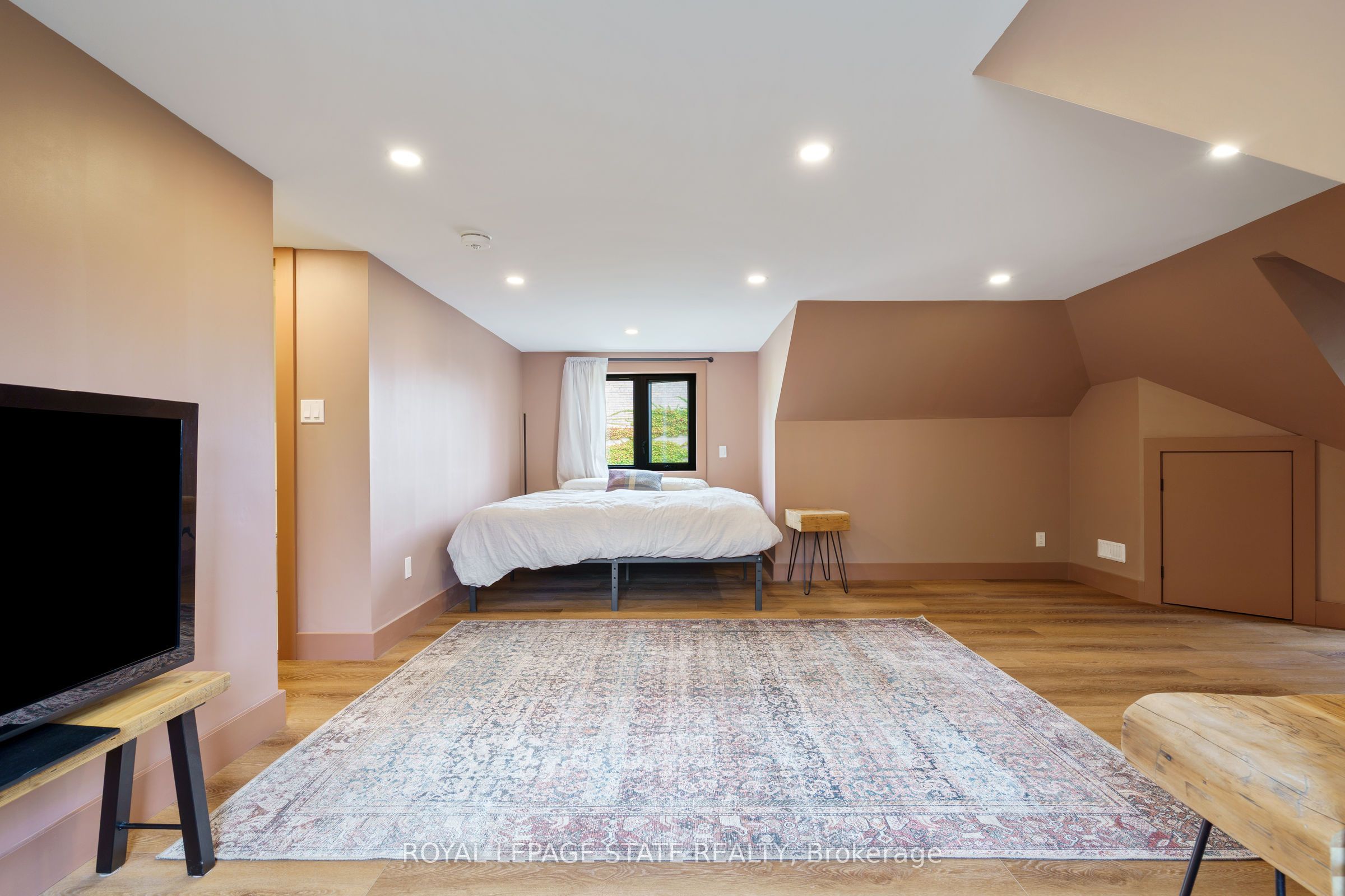 51 Terrace Hill Street Property Photo 40