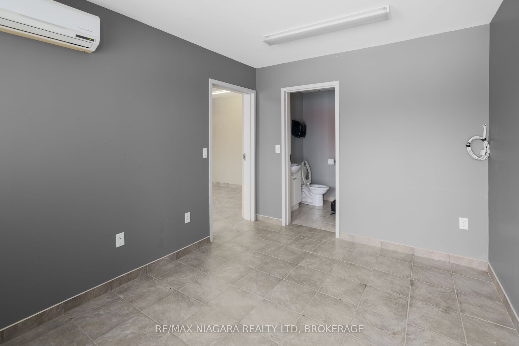 4807 Kent Avenue 102 Property Photo 2