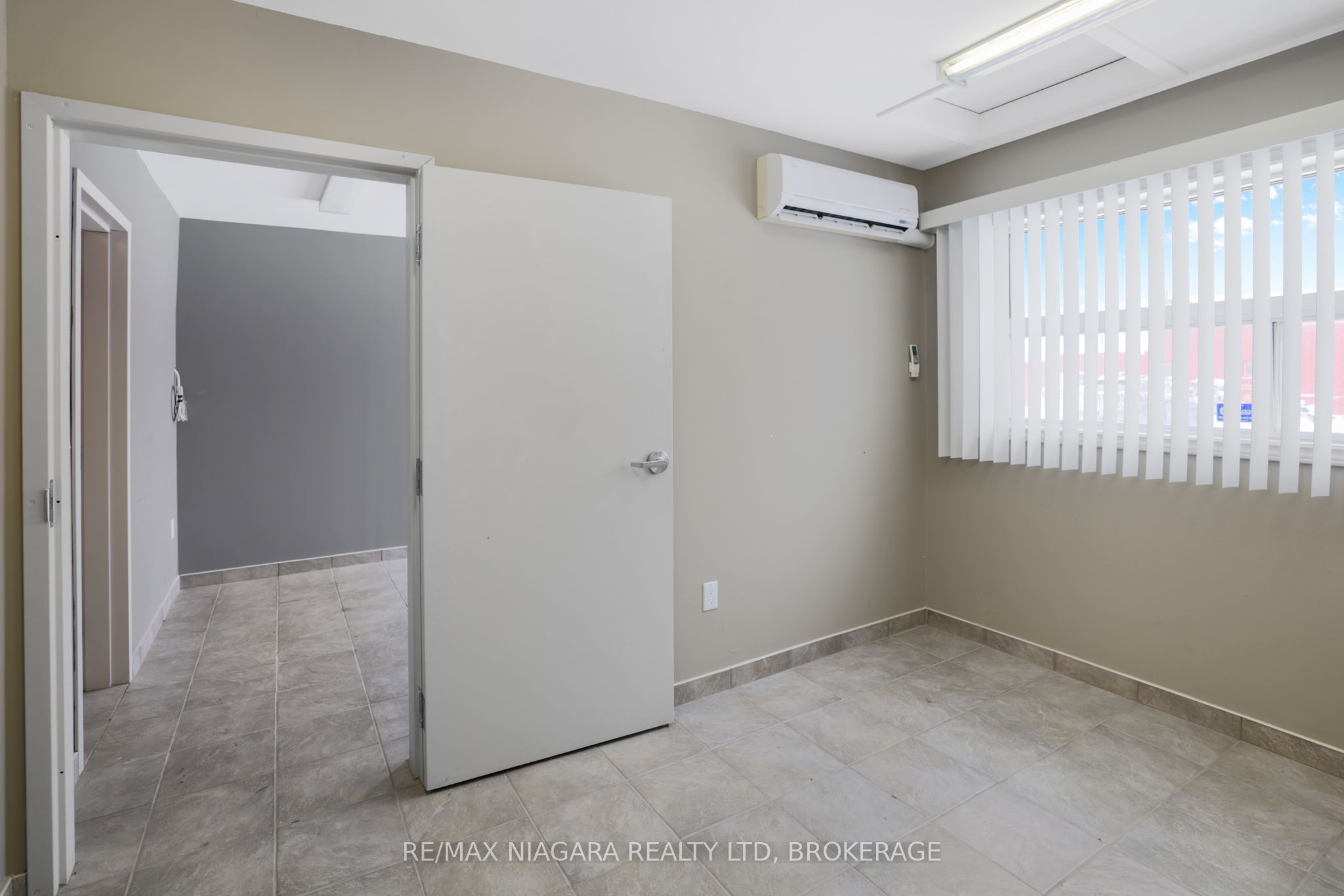 4807 Kent Avenue 102 Property Photo 11