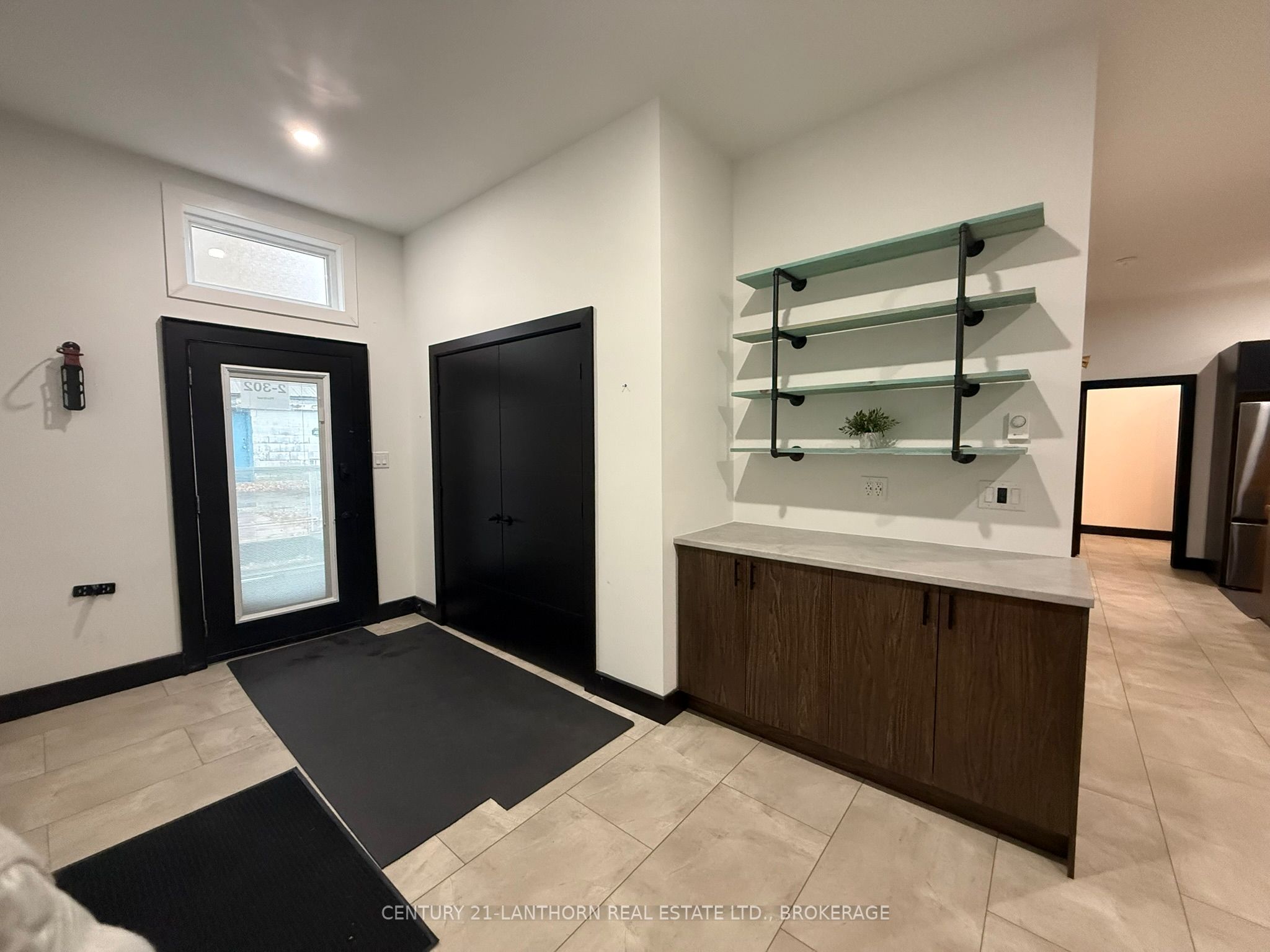 302 Montreal Street 2 Property Photo 3