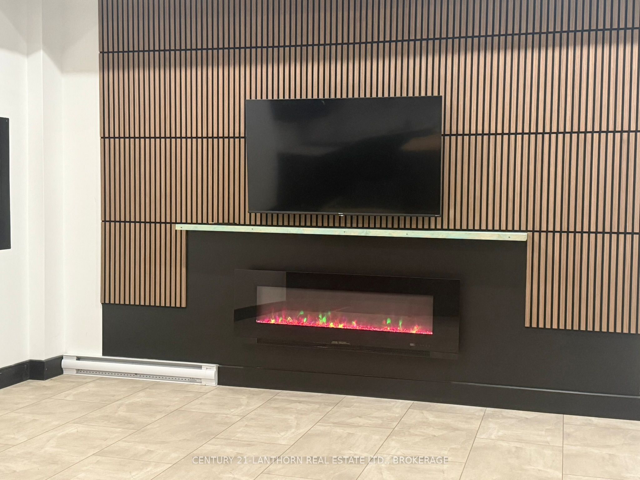 302 Montreal Street 2 Property Photo 5