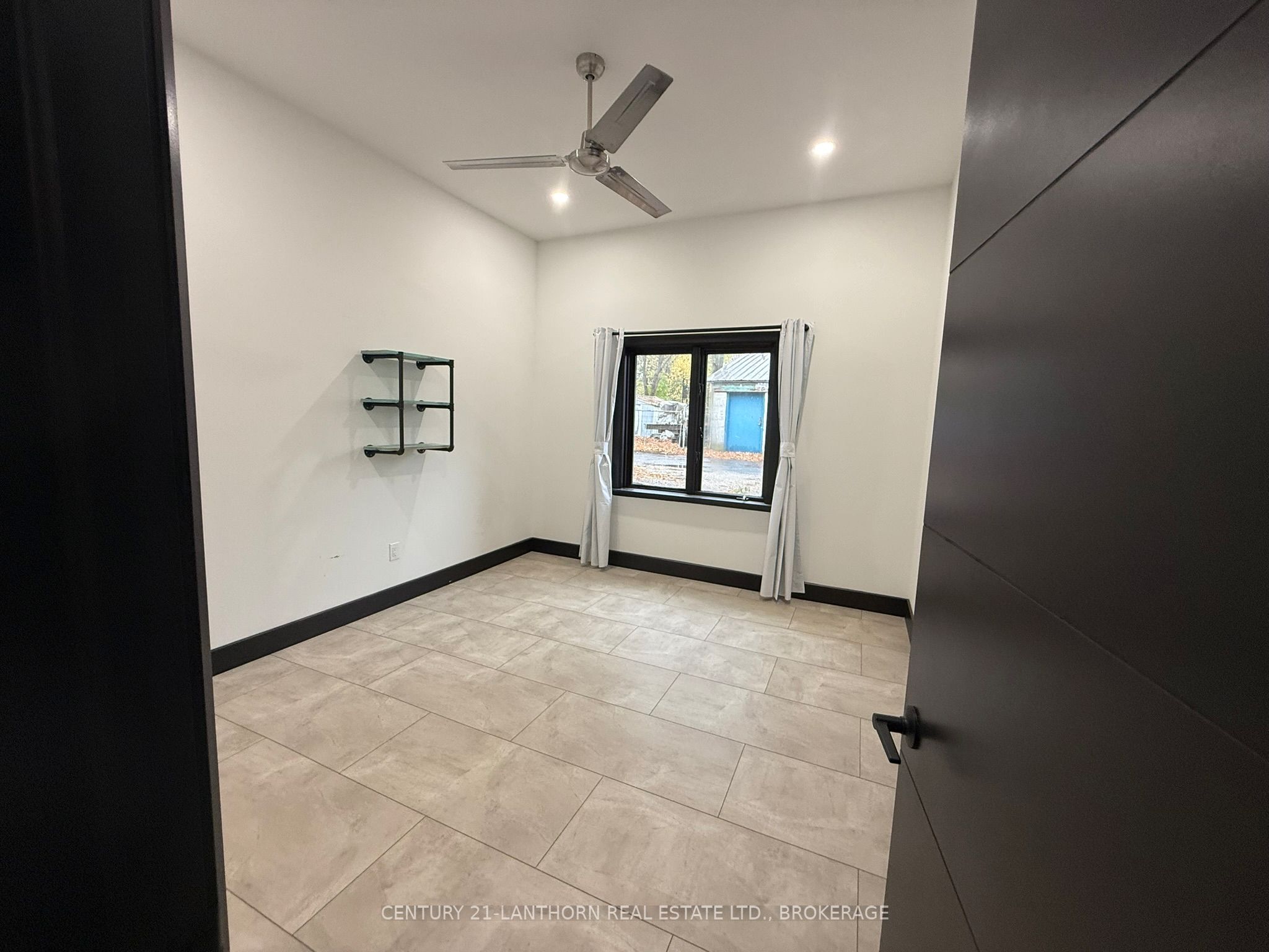 302 Montreal Street 2 Property Photo 10