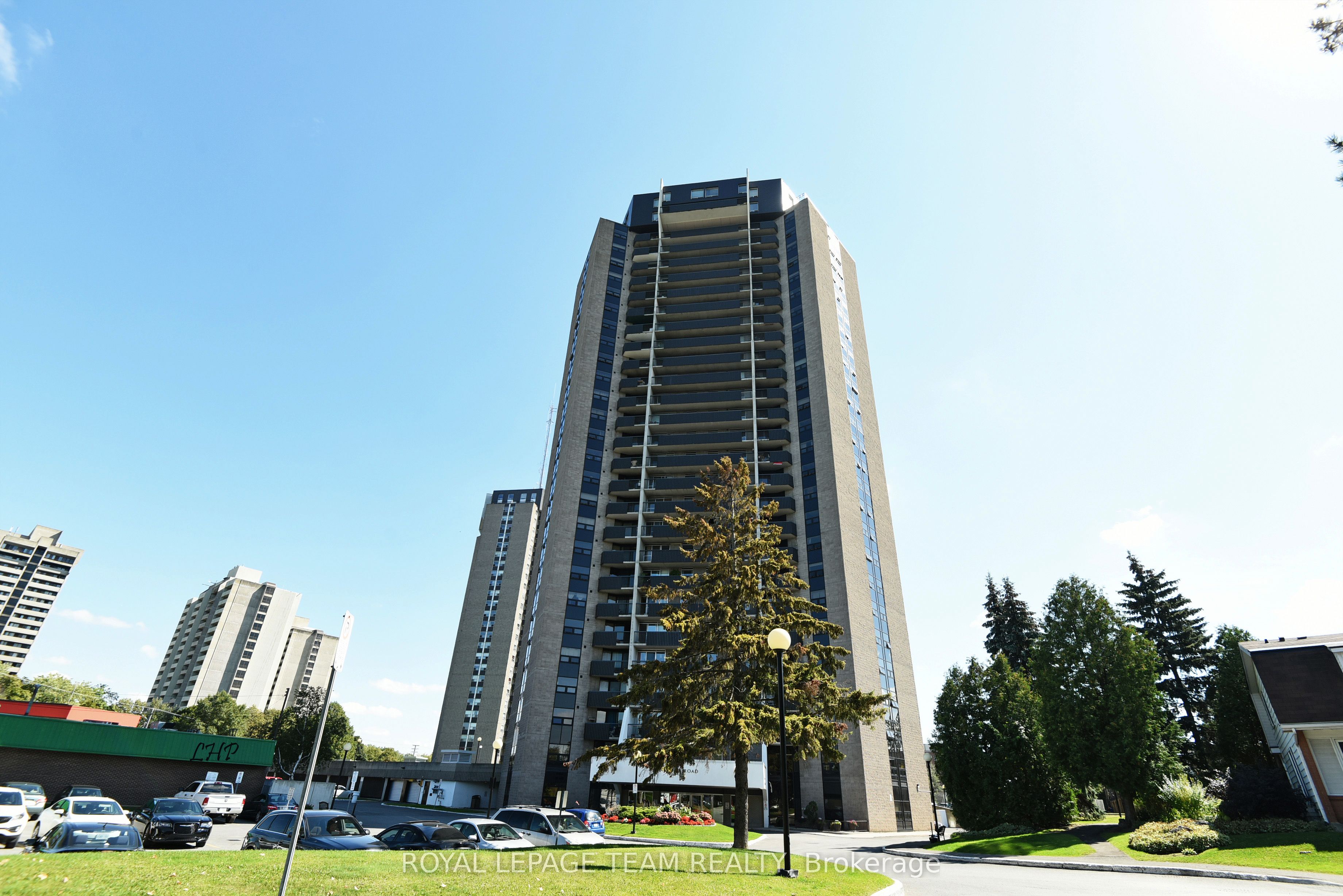 900 Dynes Rd Property Photo 1