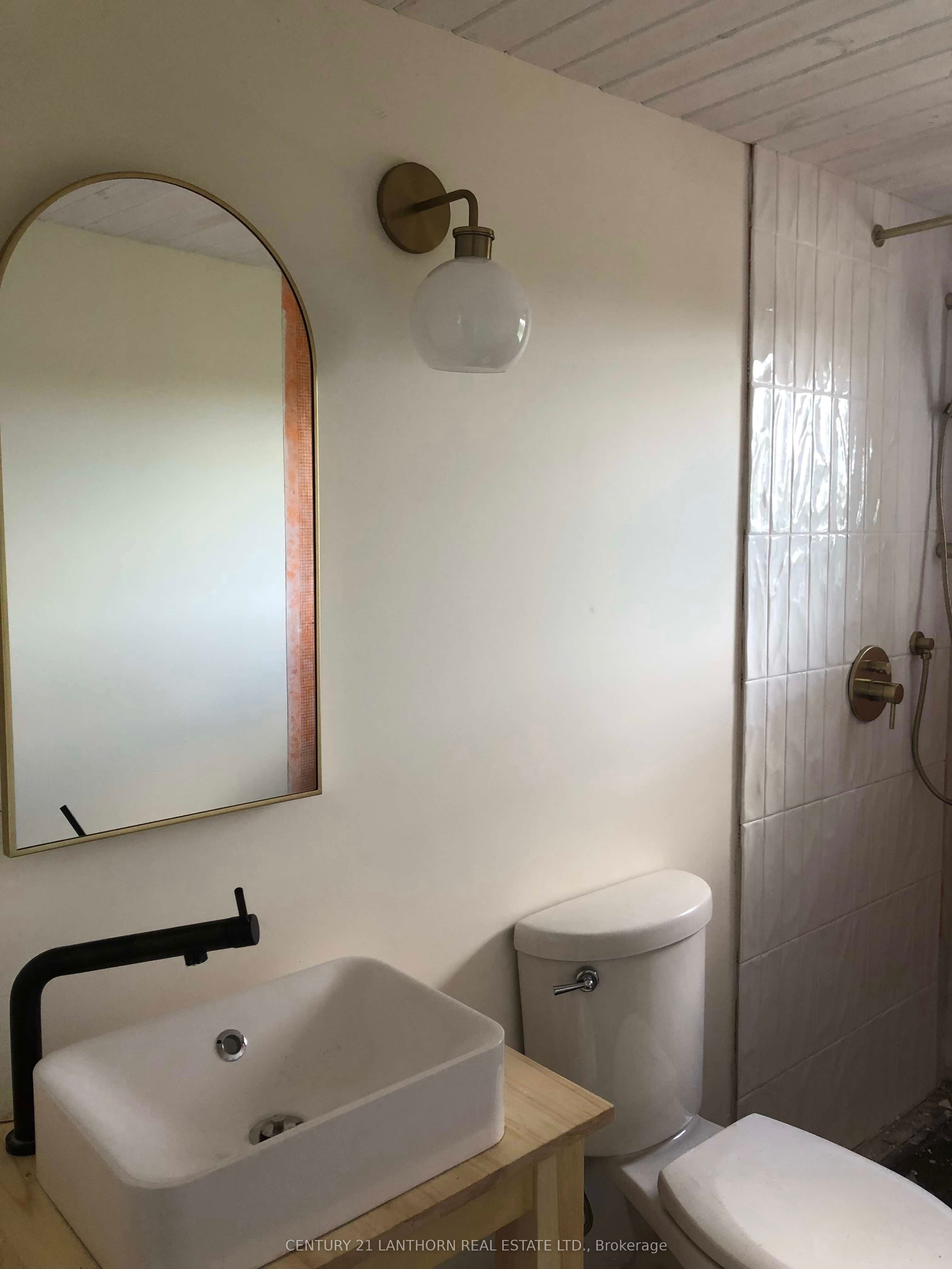 210 Melville Road Property Photo 11