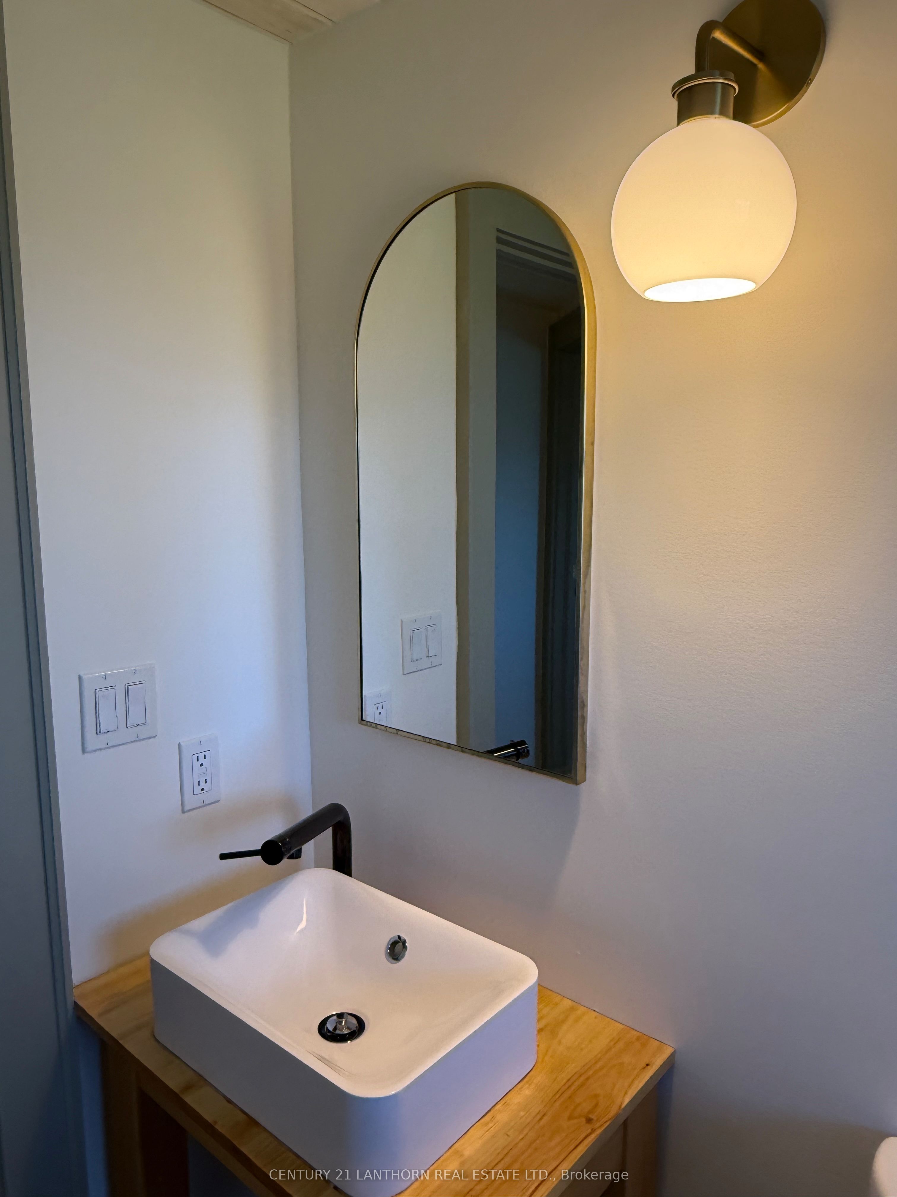 210 Melville Road Property Photo 13