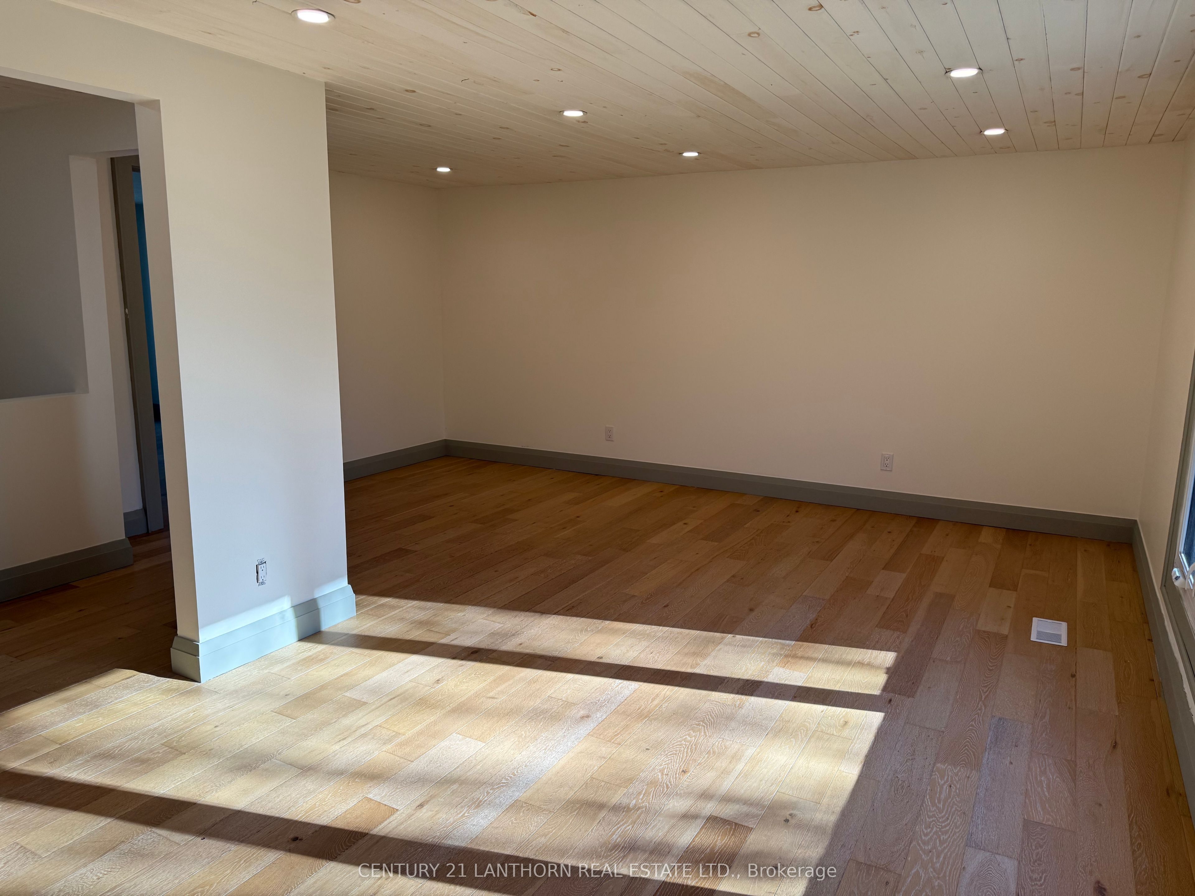 210 Melville Road Property Photo 18