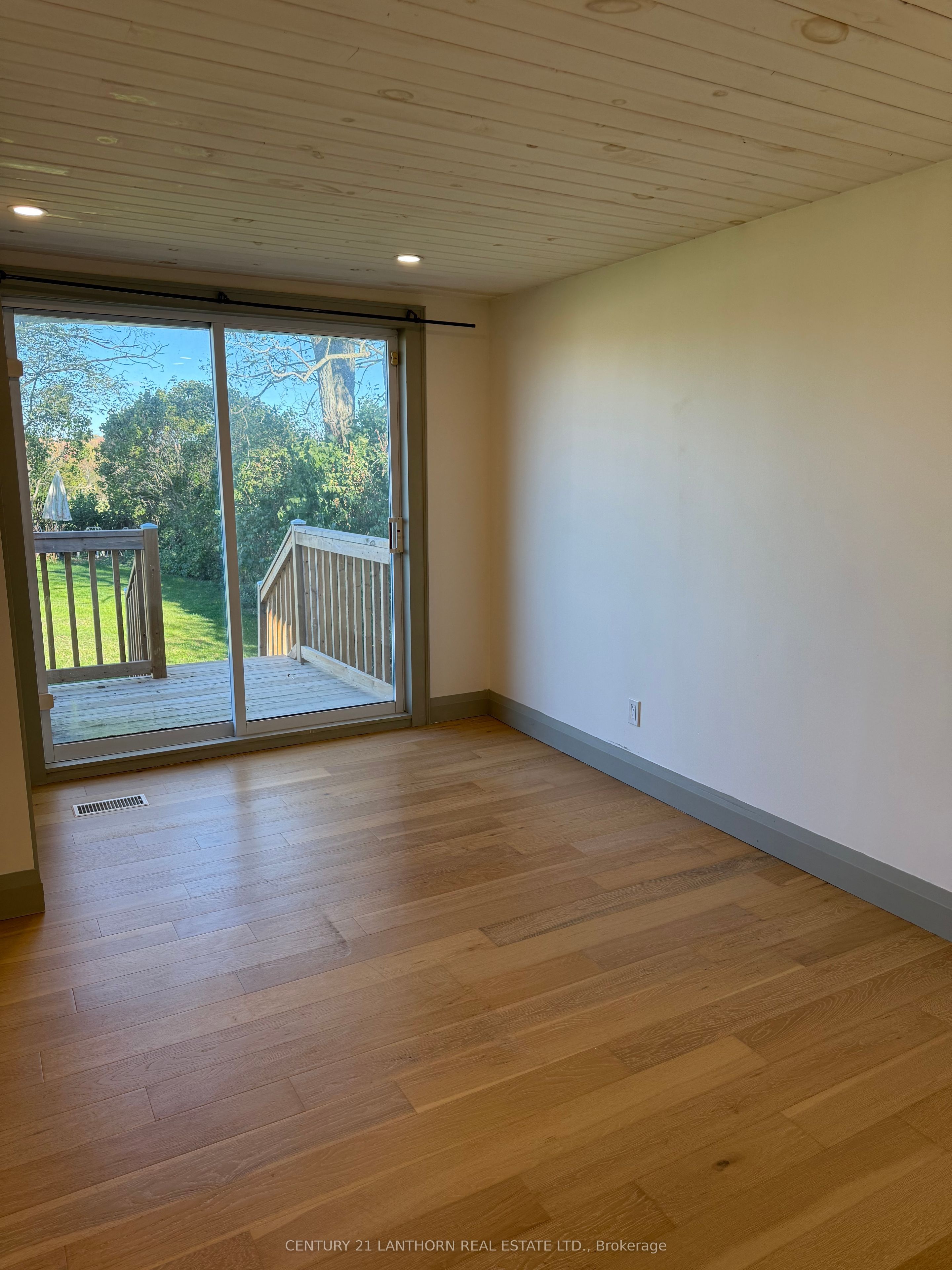 210 Melville Road Property Photo 20