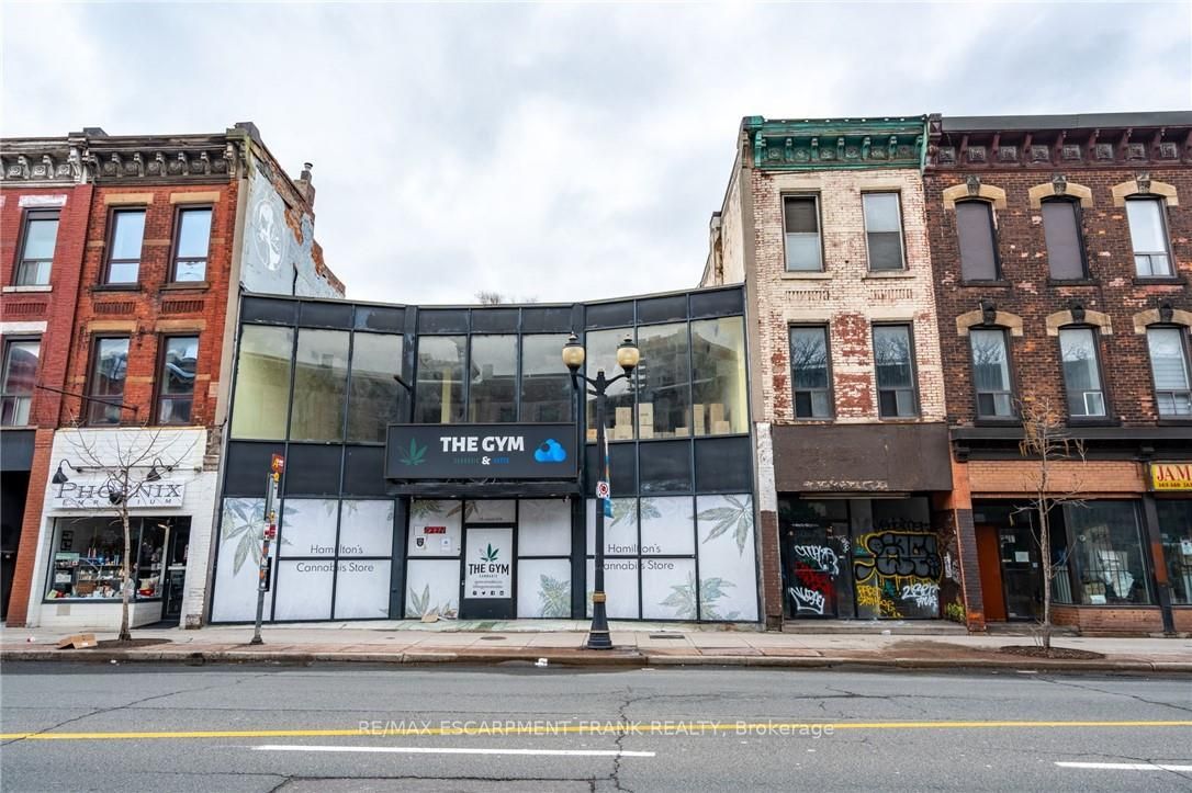 135 James Street N 2 Property Photo 3