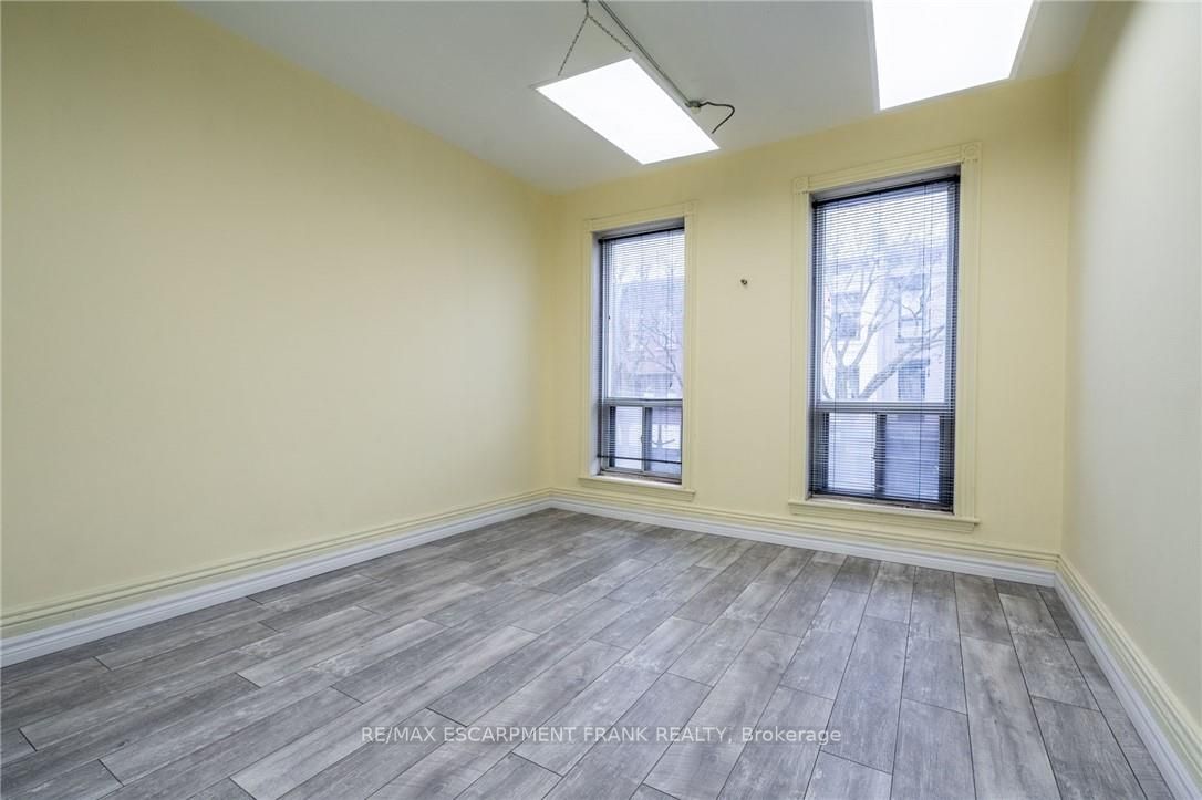 135 James Street N 2 Property Photo 14