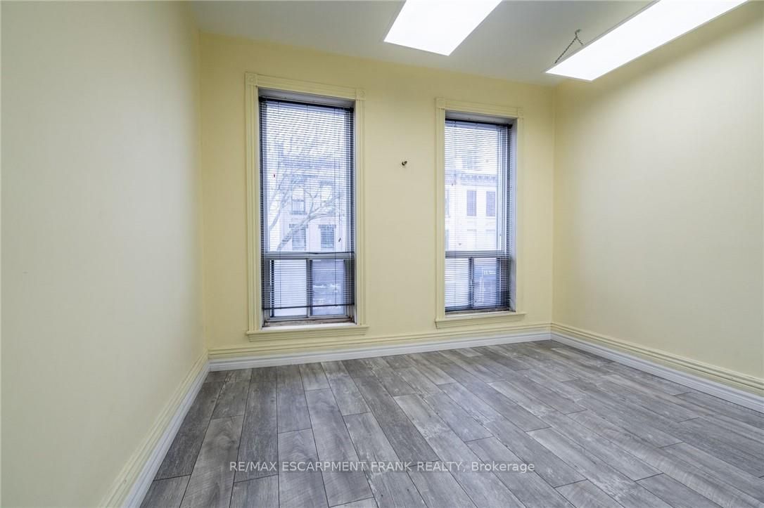 135 James Street N 2 Property Photo 15