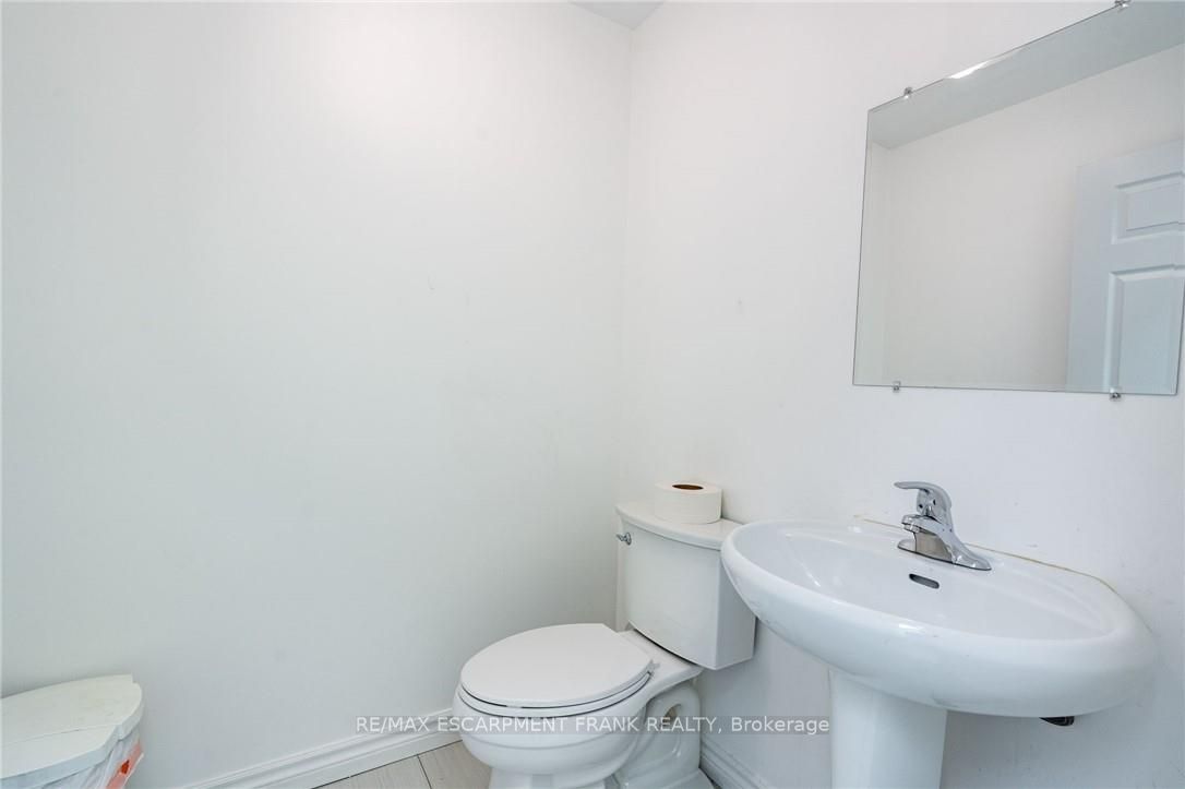 135 James Street N 2 Property Photo 20