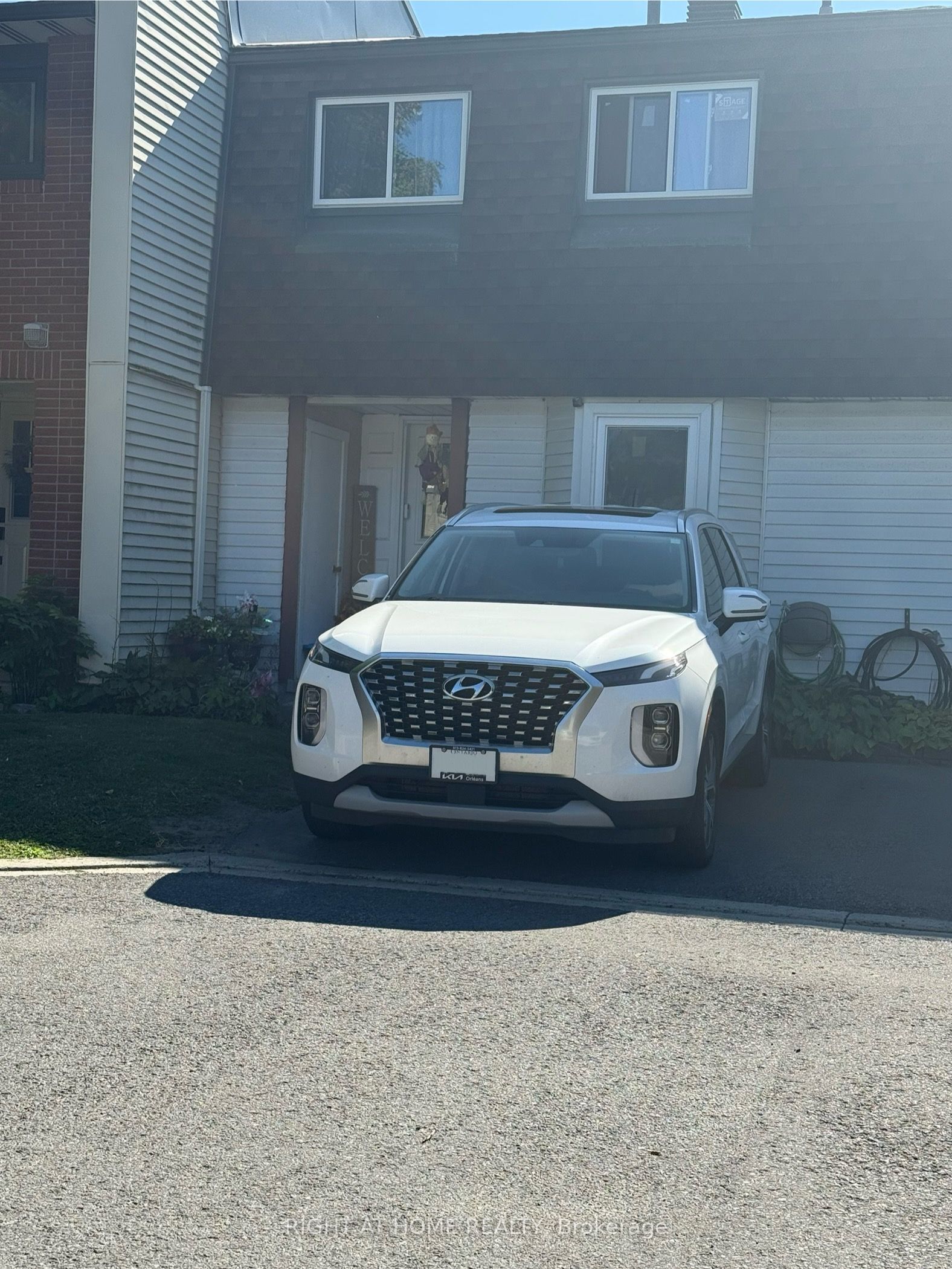 1013 Cloister Gardens Property Photo 1