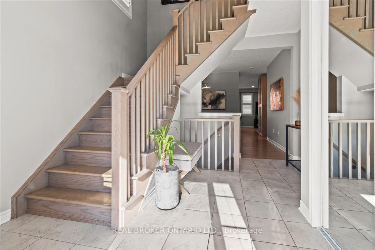 100 Celano Drive Property Photo 6