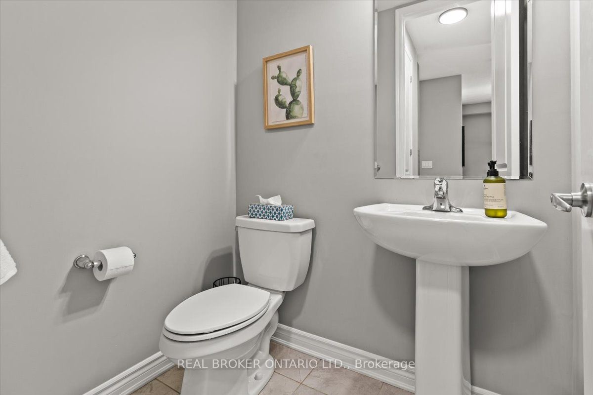 100 Celano Drive Property Photo 11