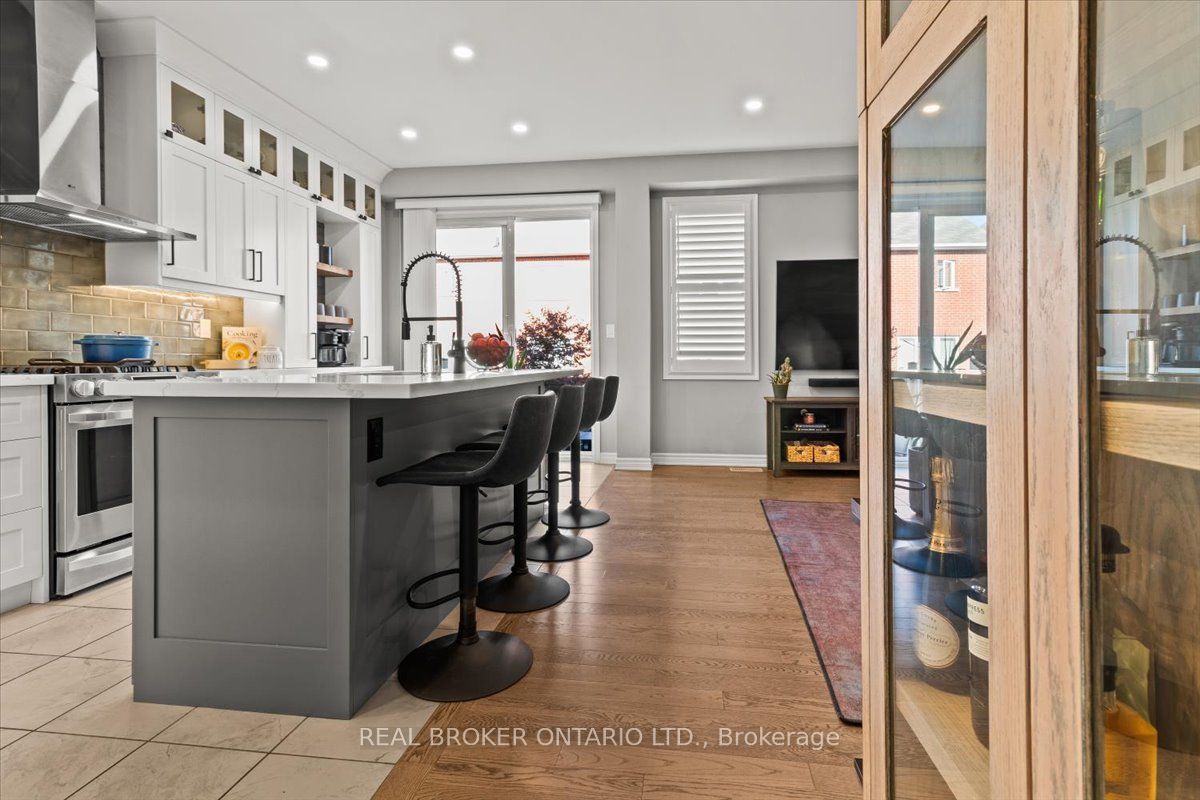 100 Celano Drive Property Photo 12