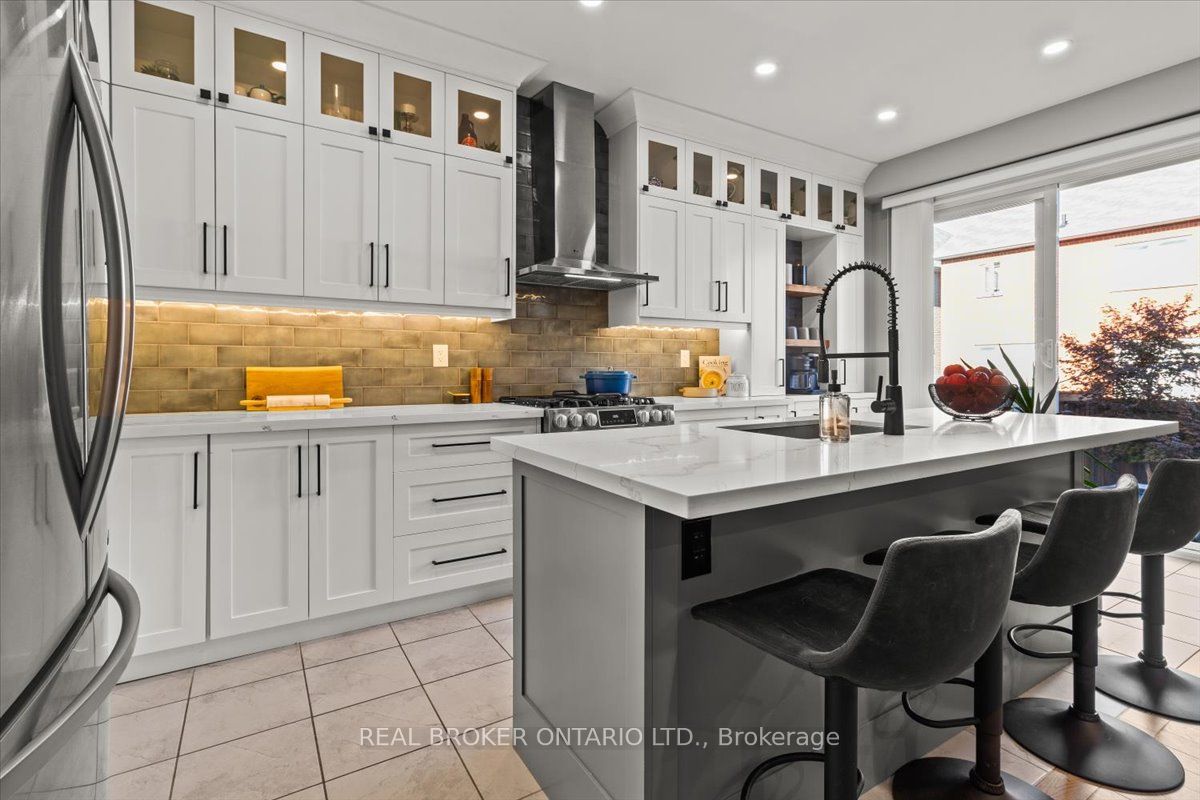 100 Celano Drive Property Photo 13