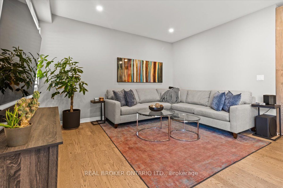 100 Celano Drive Property Photo 17