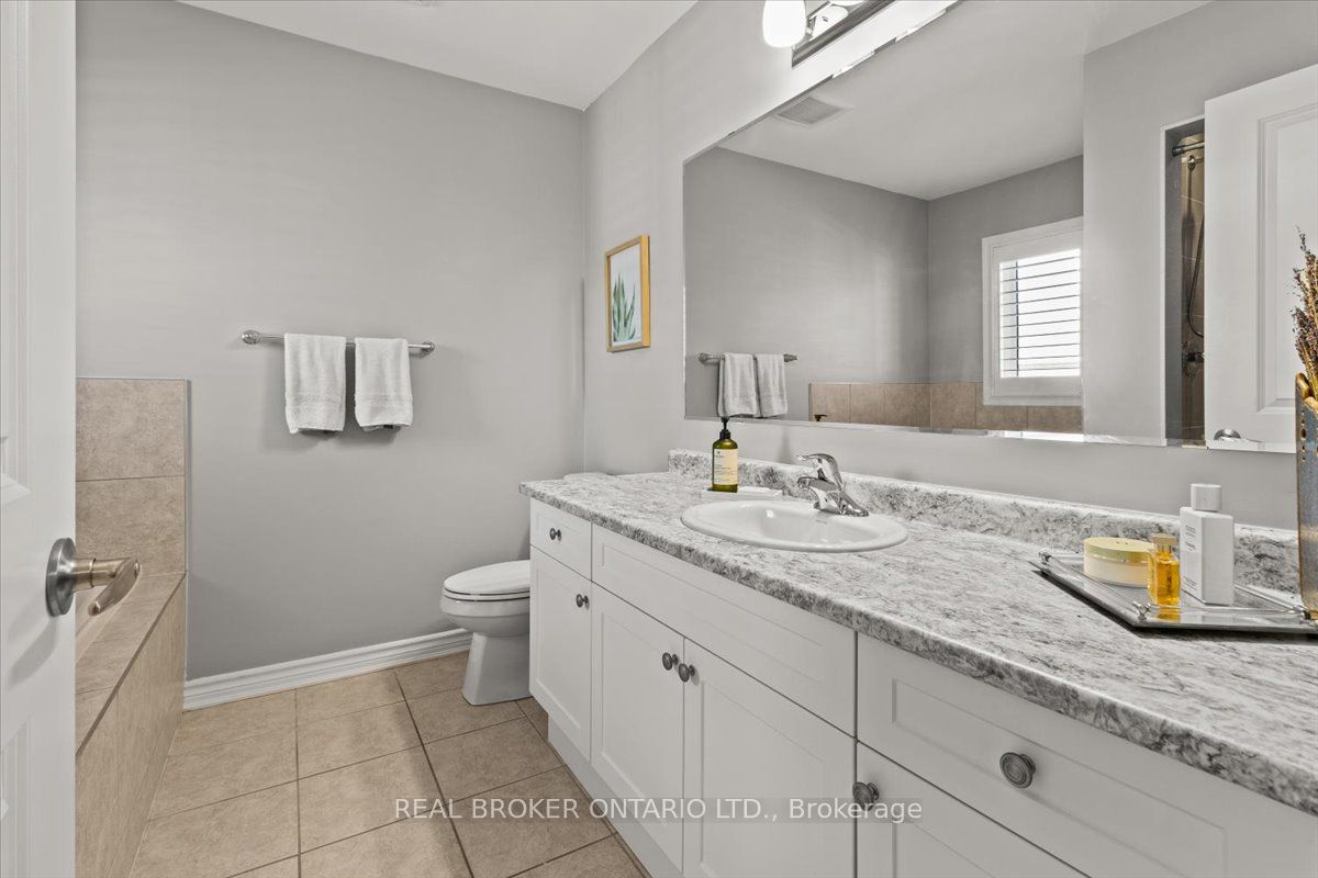 100 Celano Drive Property Photo 28