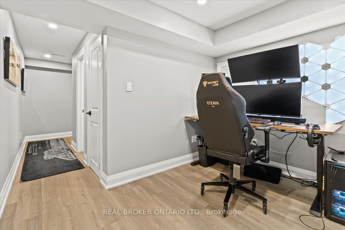 100 Celano Drive Property Photo 39