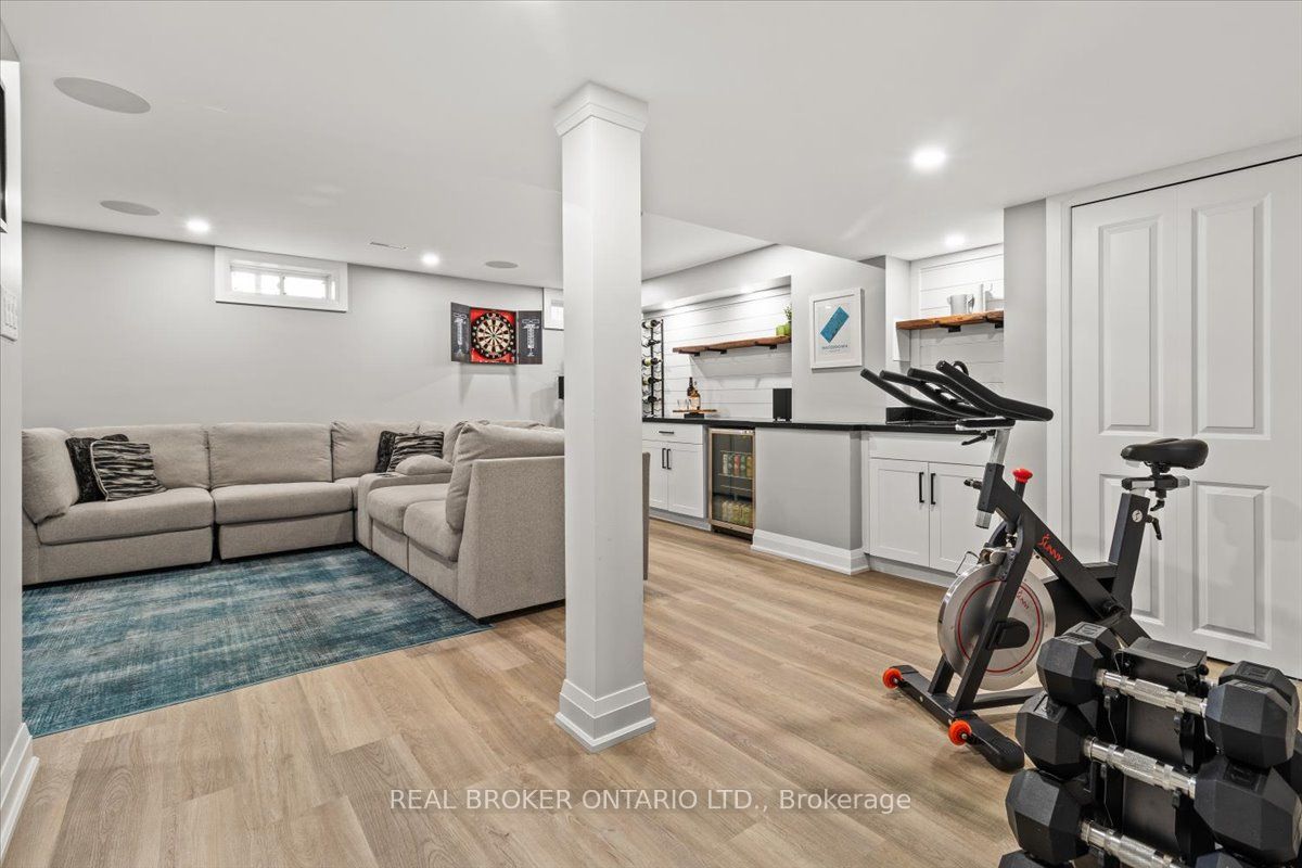 100 Celano Drive Property Photo 40