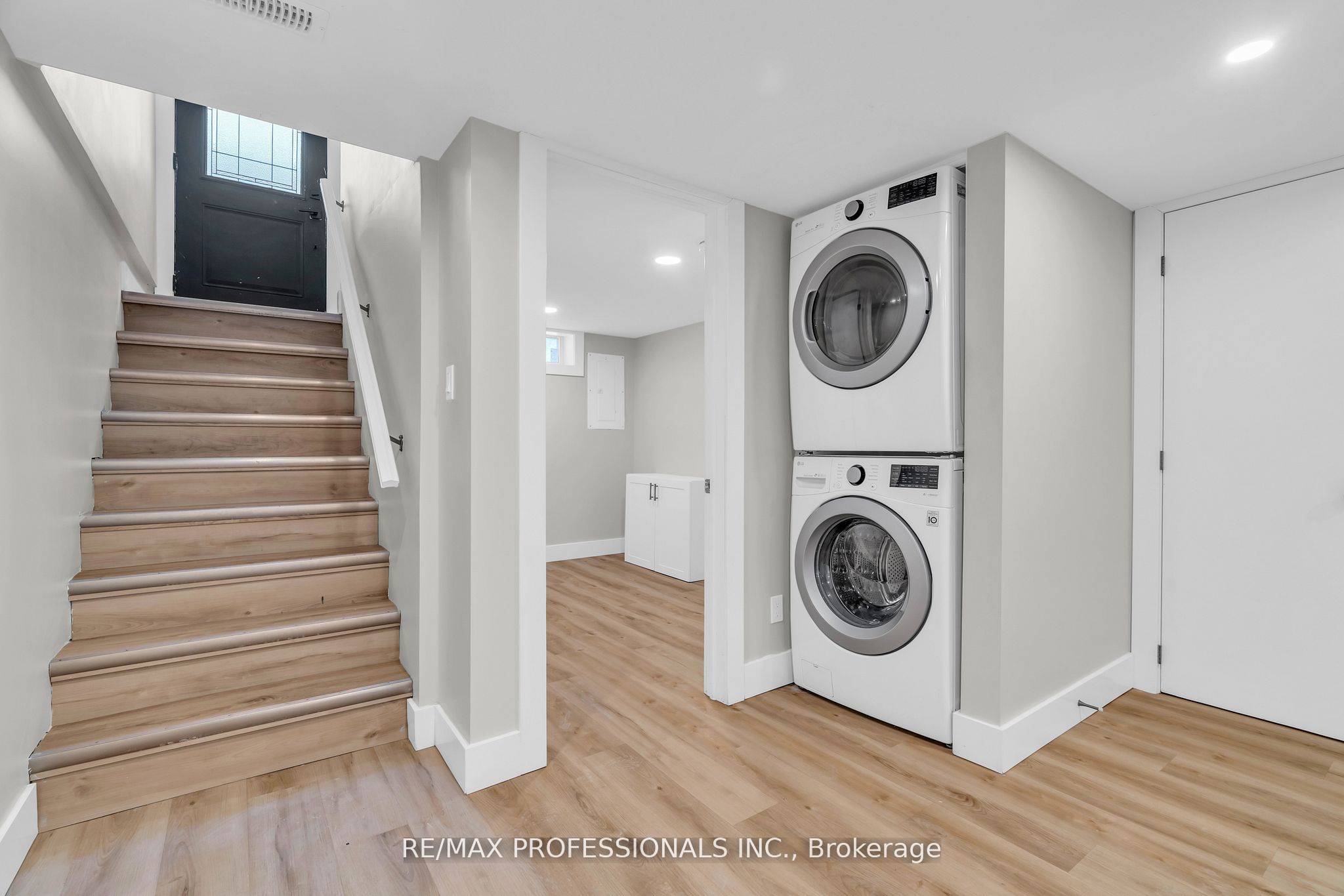 139 Byron Avenue Lower Property Photo 1