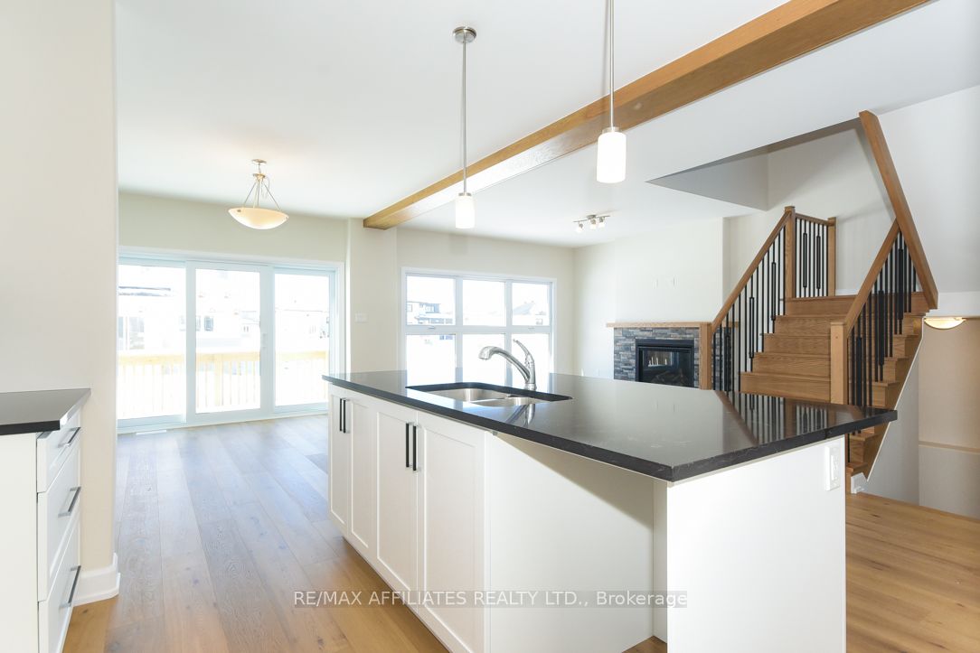 1055 Chablis Crescent Property Photo 13