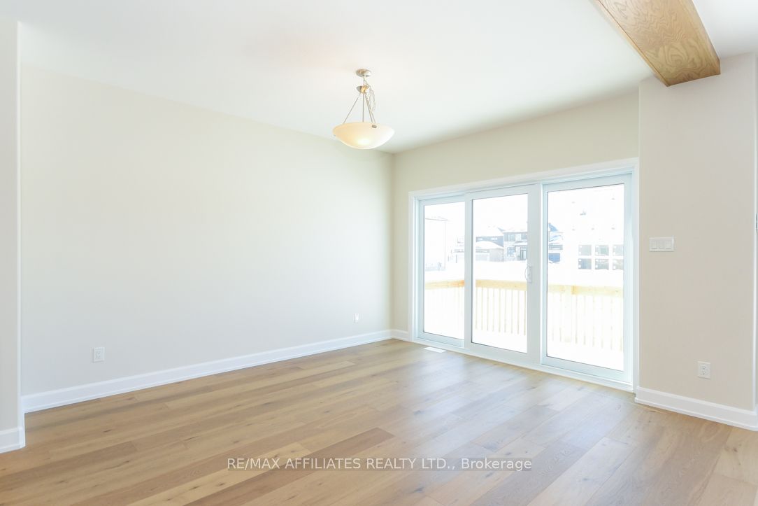 1055 Chablis Crescent Property Photo 14