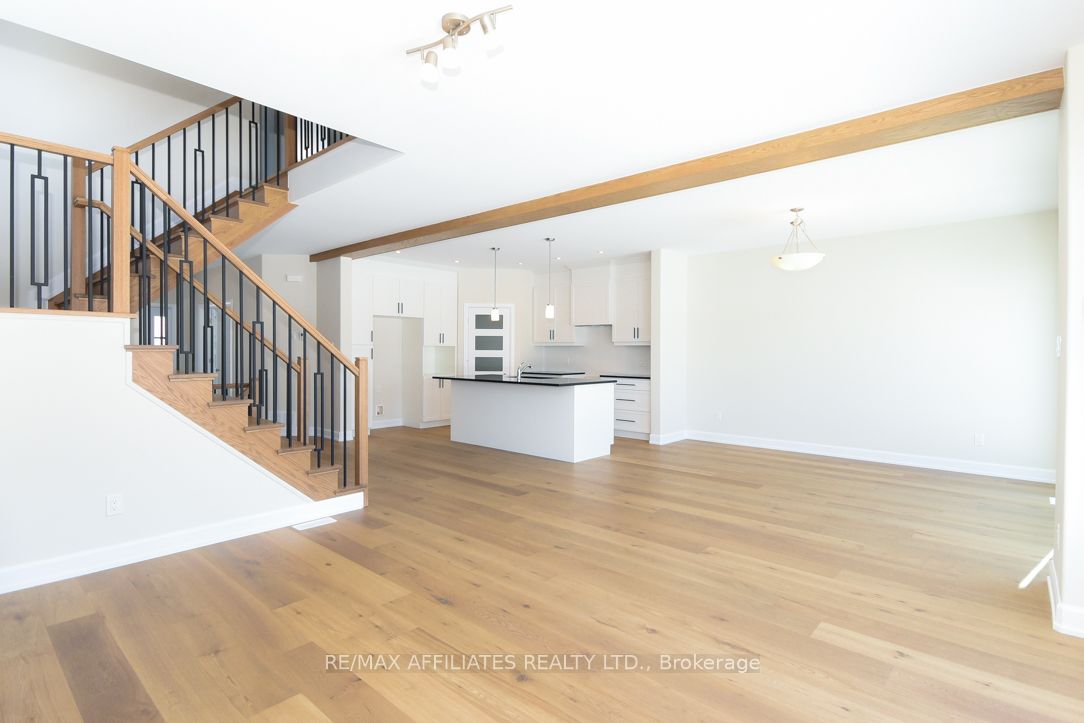 1055 Chablis Crescent Property Photo 18
