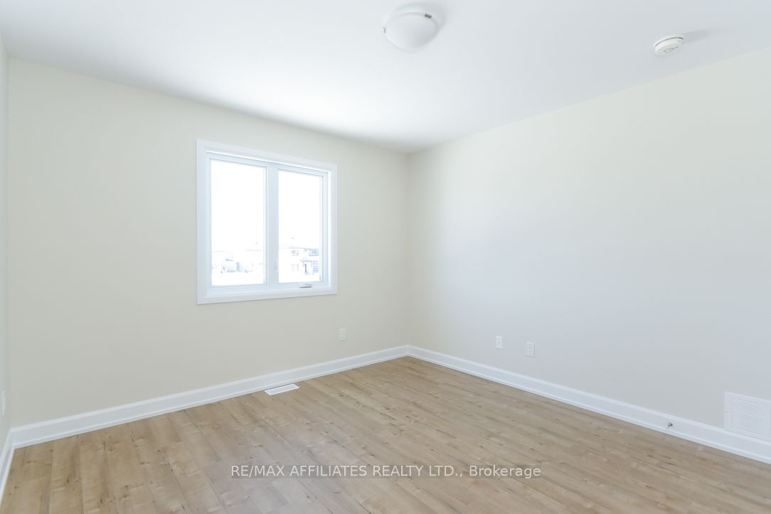 1055 Chablis Crescent Property Photo 33