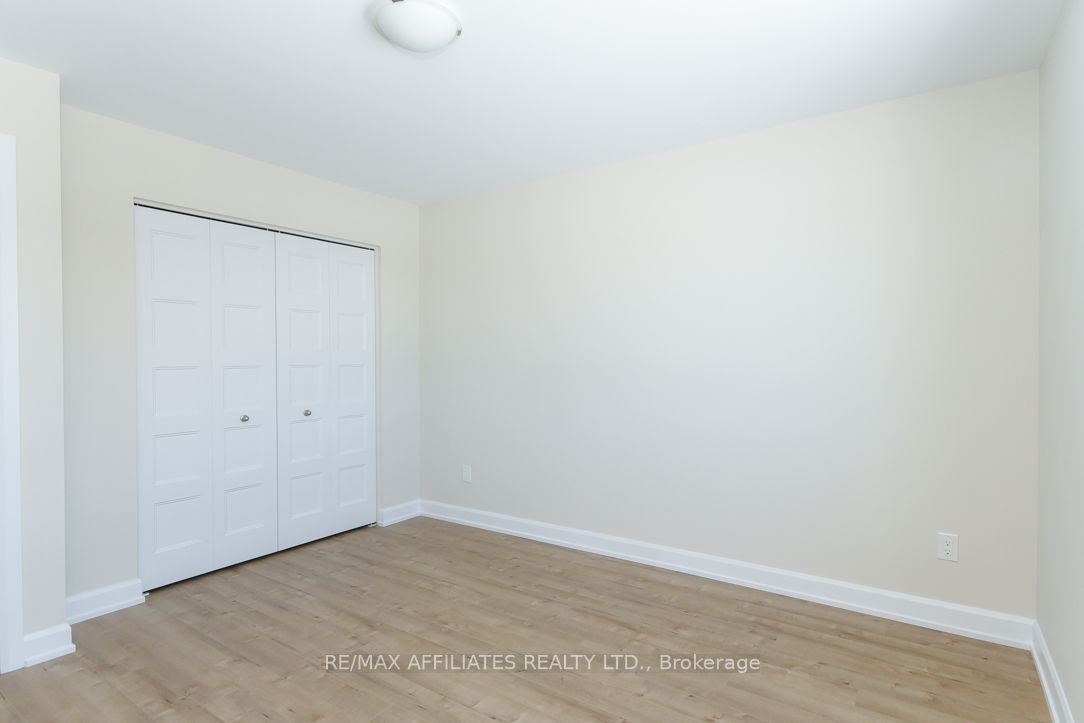 1055 Chablis Crescent Property Photo 34