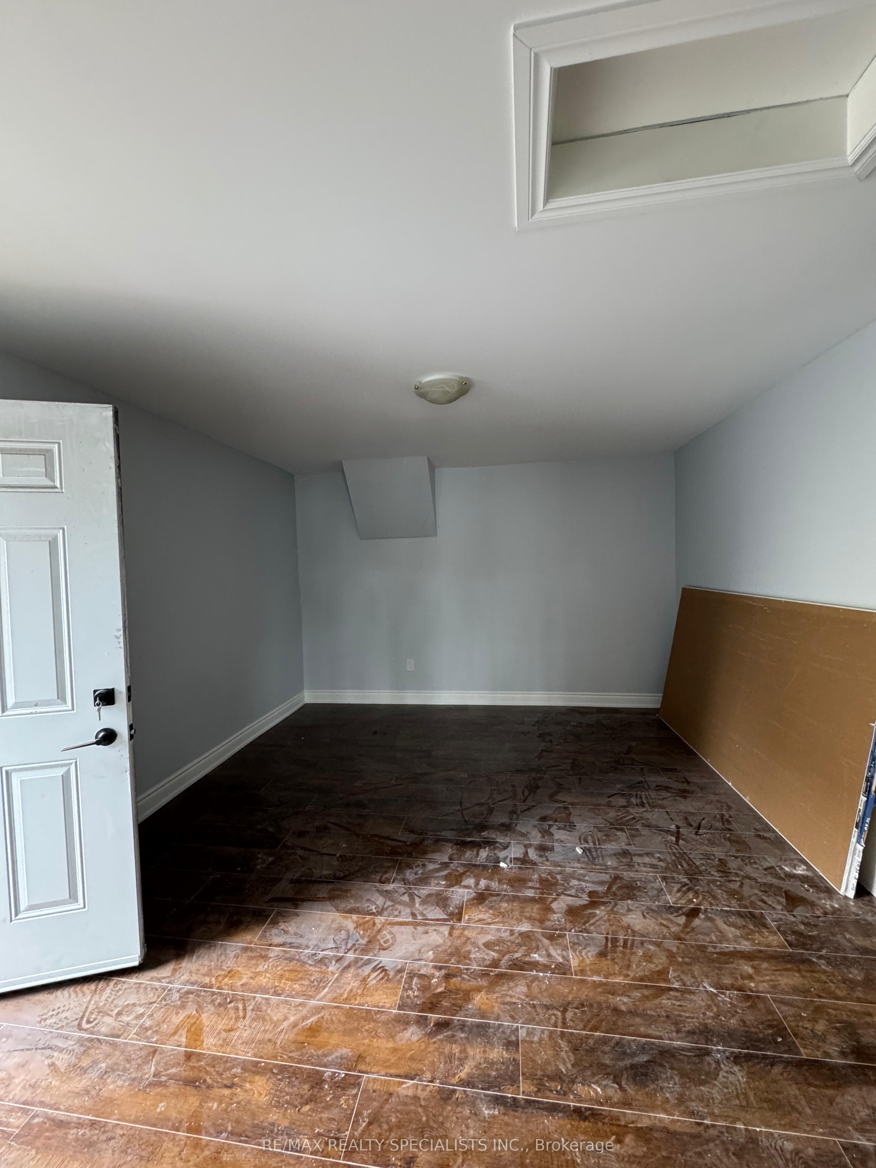 25 Park Hill Road W Property Photo 11